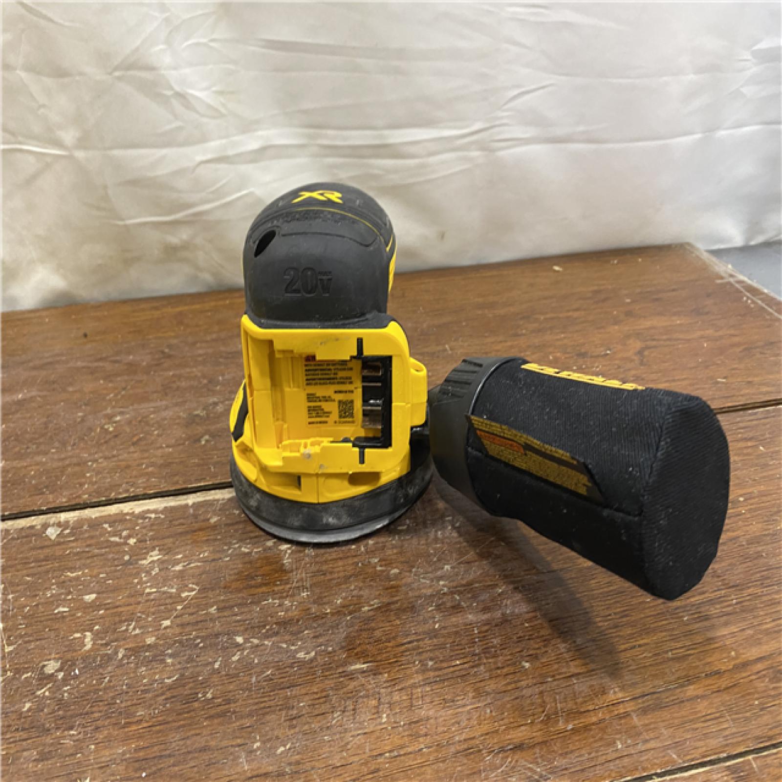 AS-IS DEWALT 20V MAX XR Cordless Brushless 5 in. Random Orbital Sander (Tool Only)