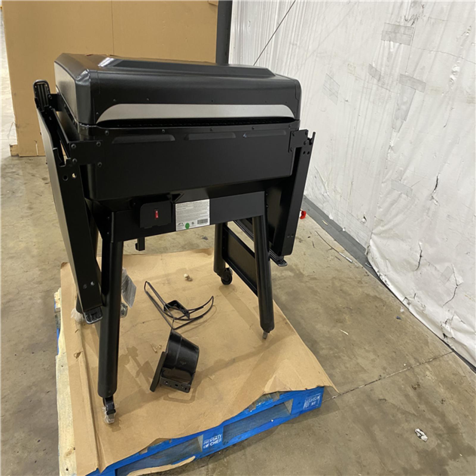 Houston Location AS IS - Traeger Flatrock Flat Top Grill