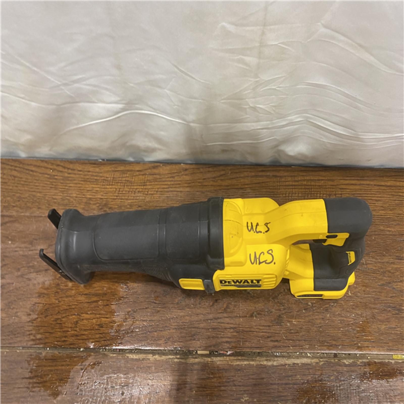 AS-IS DeWalt DCS389B FLEXVOLT 60V MAX Cordless Brushless Reciprocating Saw (Tool-Only)