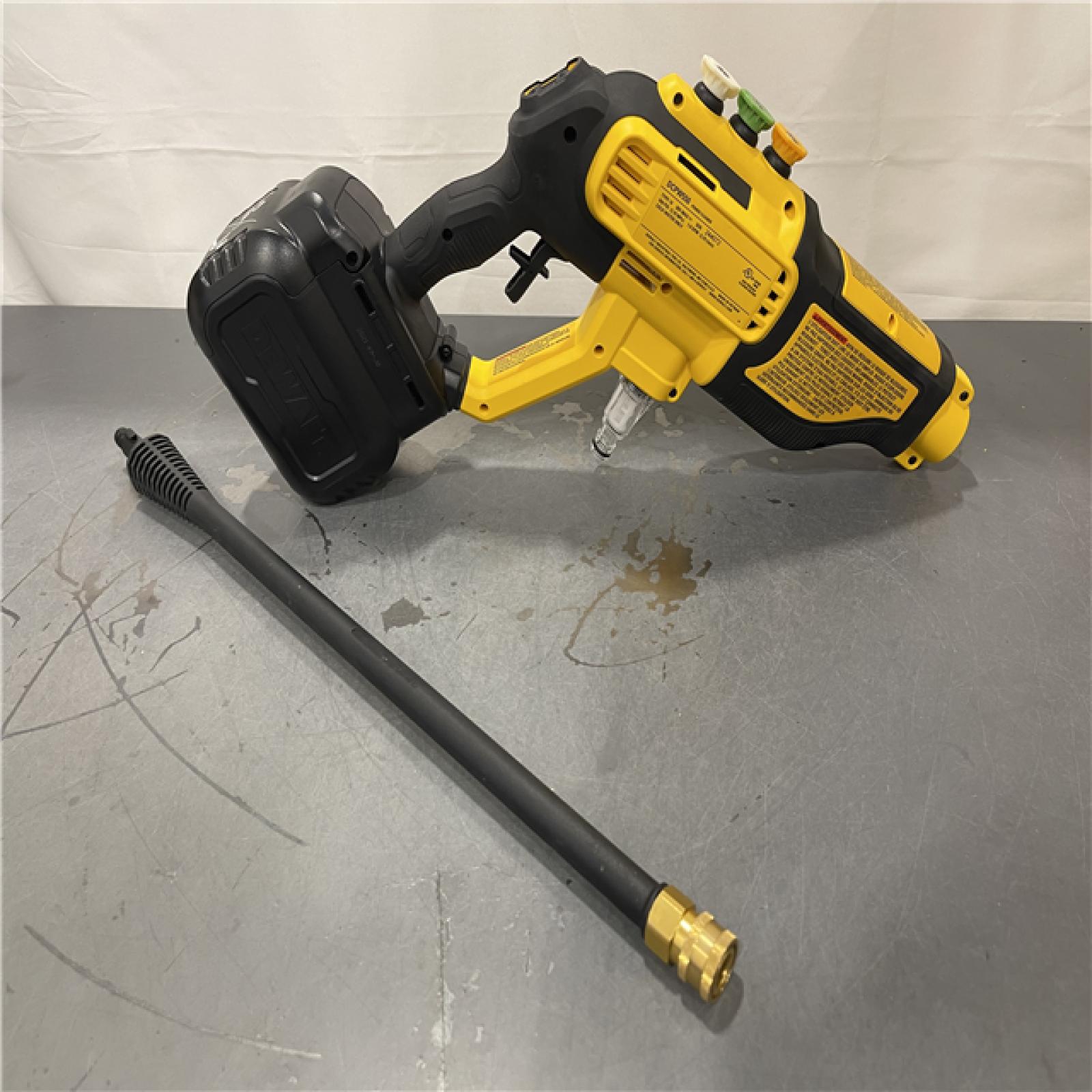 AS-IS - Dewalt 20V MAX 550 PSI 1.0 GPM Cold Water Cordless Battery Power Cleaner