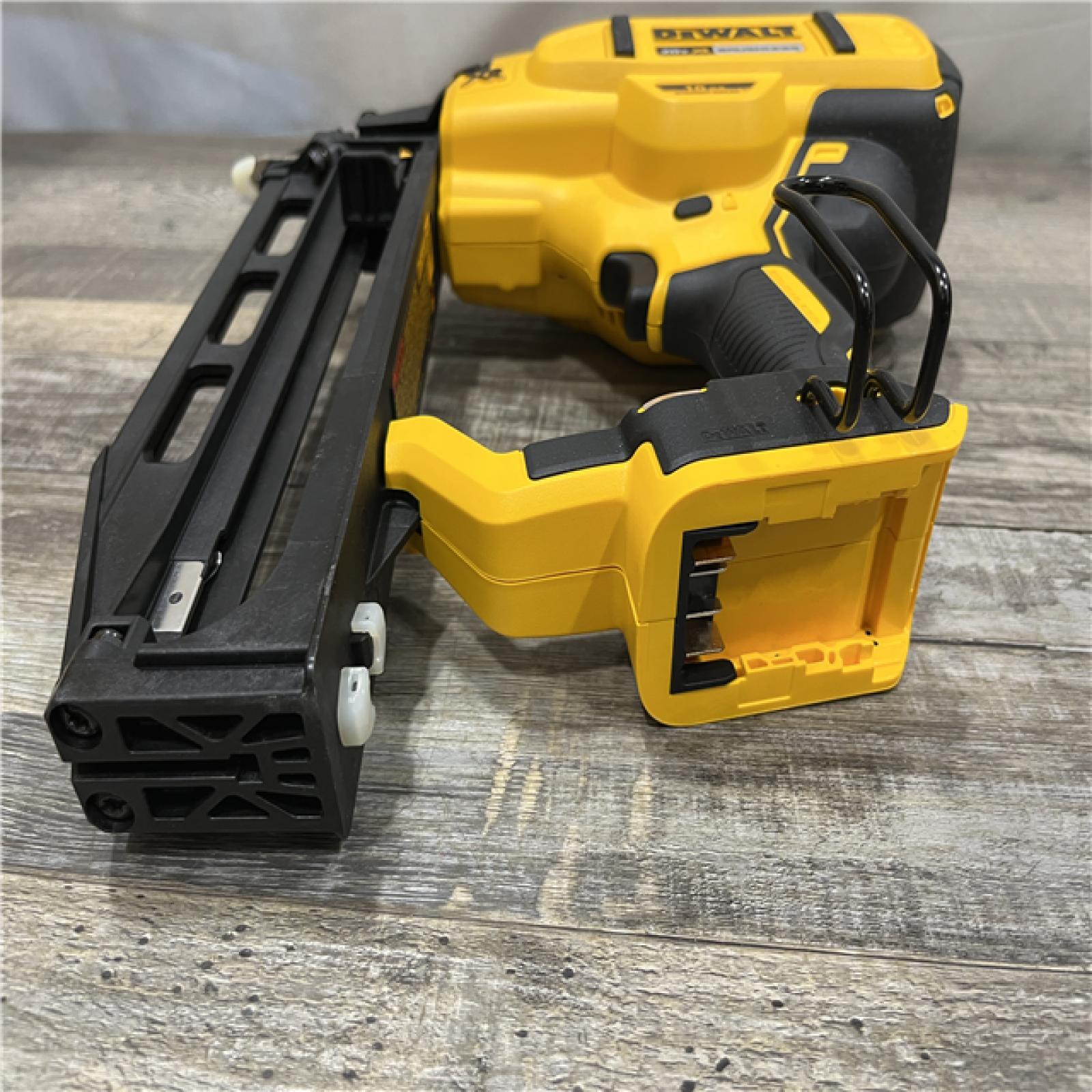 AS-IS DEWALT 20V MAX XR 16-Gauge Lithium-Ion Cordless Finish Nailer (Tool Only)