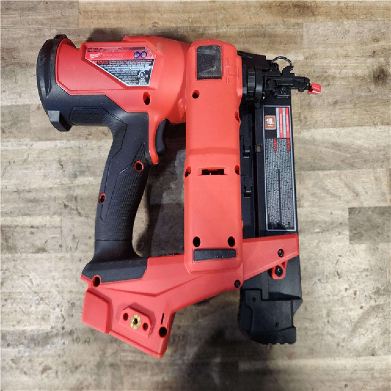 HOUSTON LOCATION - AS-IS Milwaukee M18 Fuel 18V Brushless 18-Gauge Brad Nailer 2746-20 (Bare Tool)