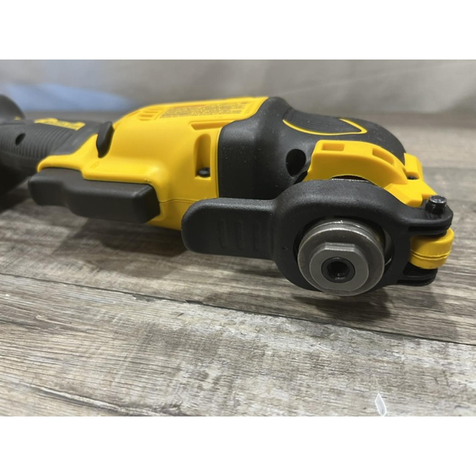 AS-IS DEWALT ATOMIC 20V MAX Cordless Brushless Oscillating Multi Tool Kit