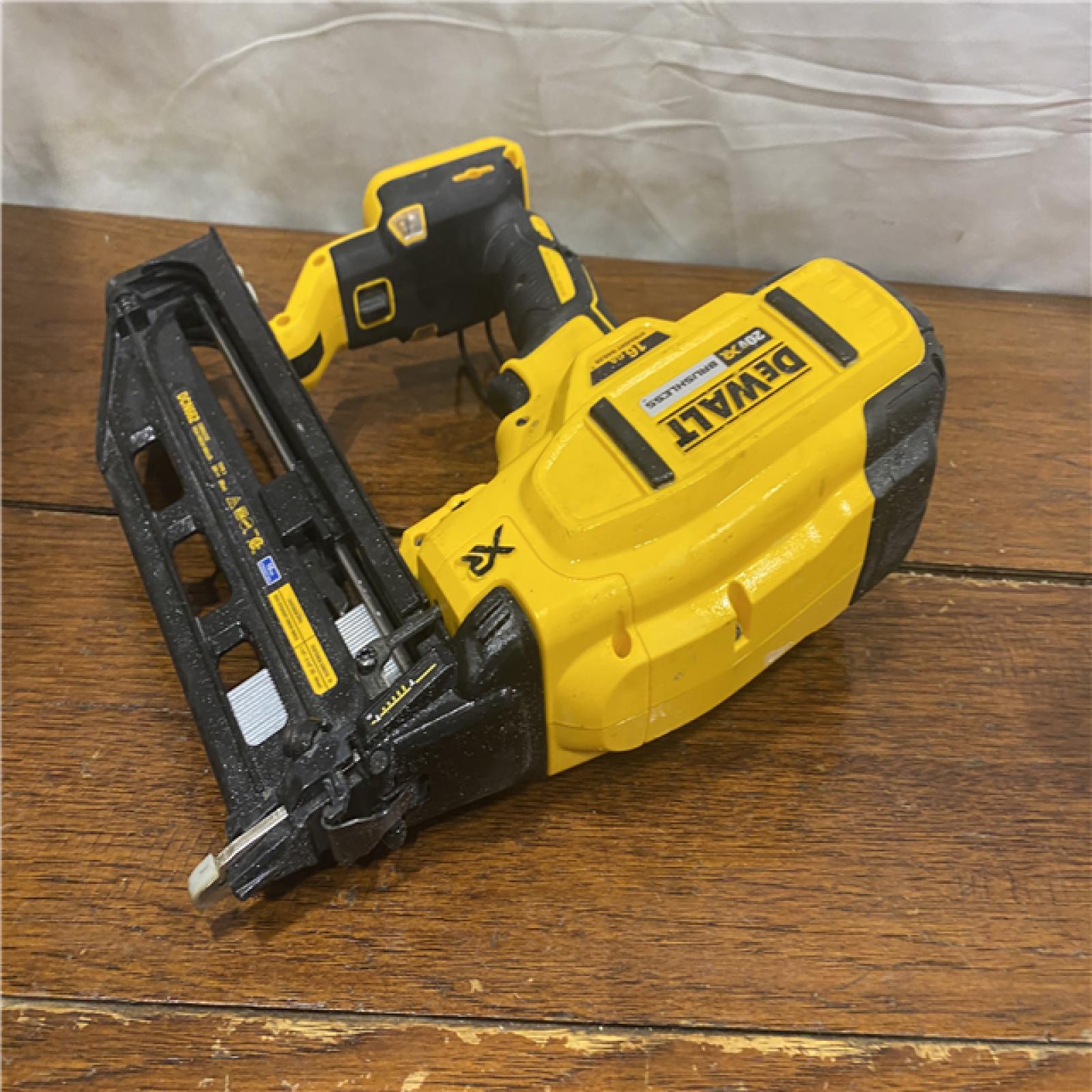 AS-IS DEWALT 20V MAX XR 16-Gauge Lithium-Ion Cordless Finish Nailer (Tool Only)