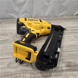 AS-IS DeWalt 15 GA ANGLED FINISH NAILER KIT