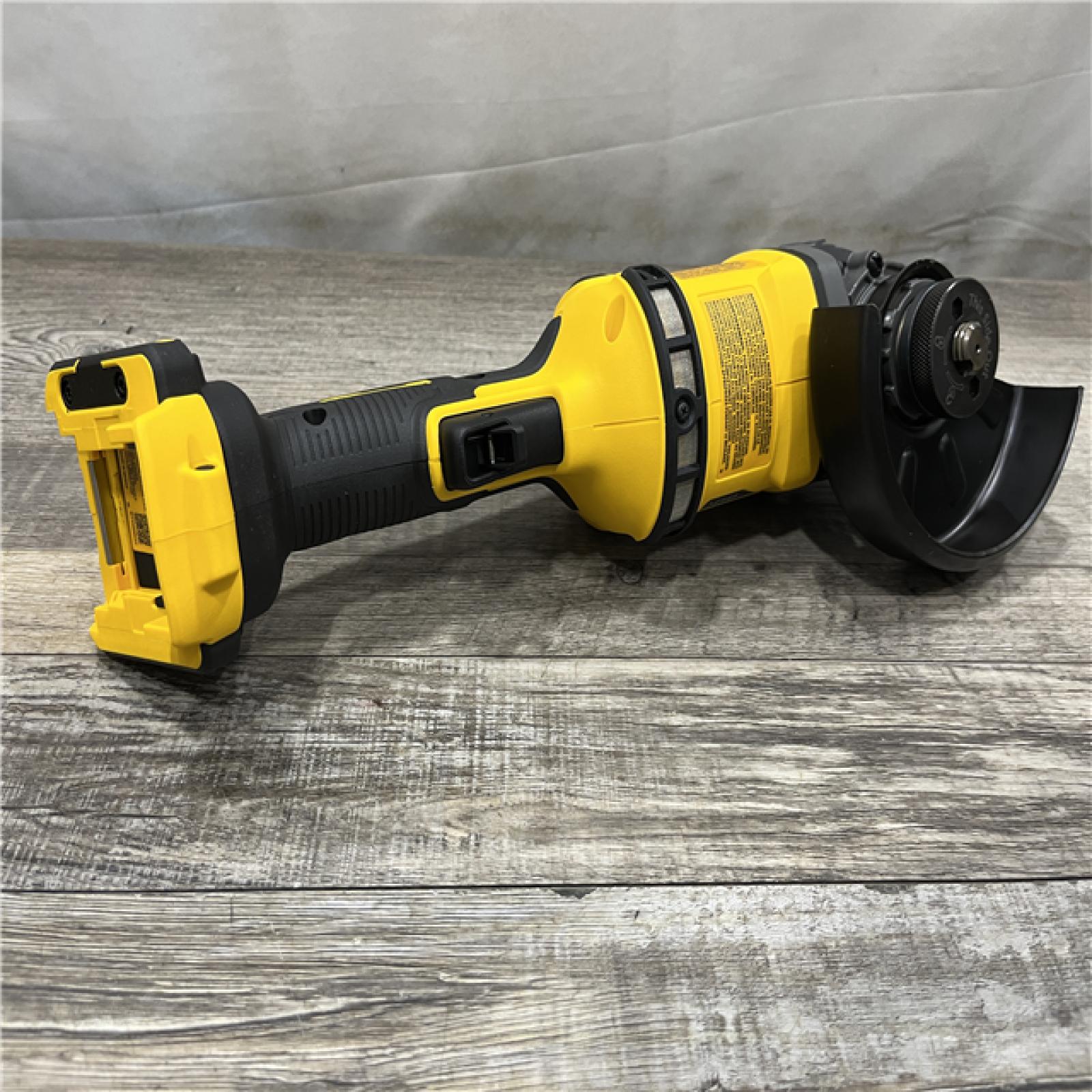 AS-IS DEWALT FLEXVOLT 60V MAX Cordless Brushless 4.5 in. - 6 in. Small Angle Grinder Kit