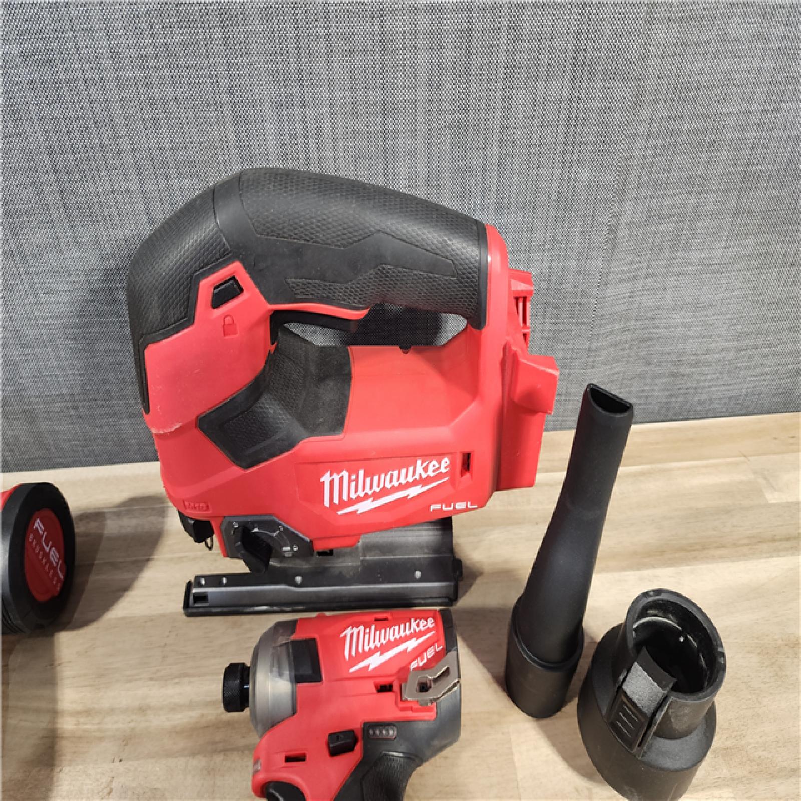 HOUSTON LOCATION - AS-IS MILWAUKEE 4 TOOL COMBO