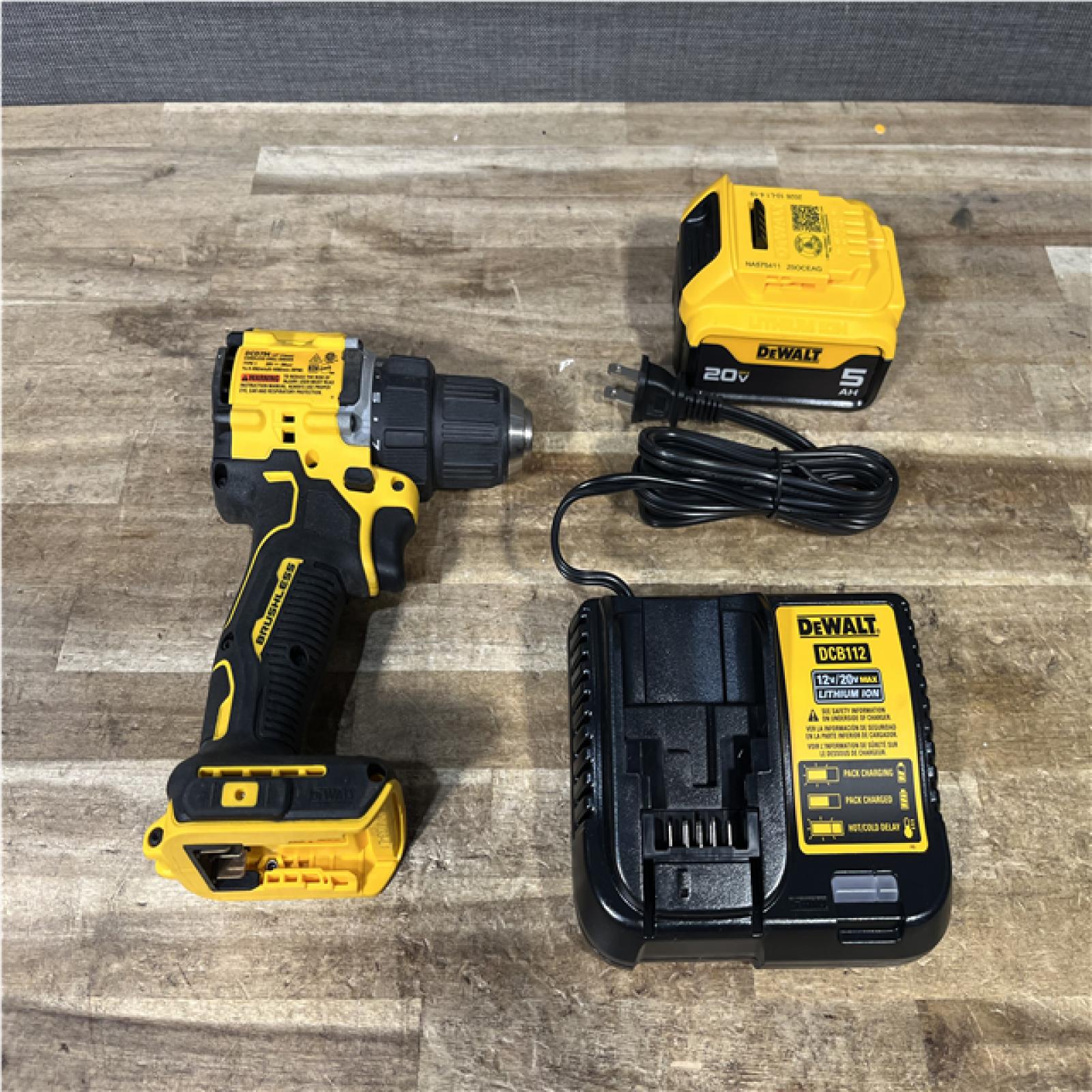 DeWalt 20V MAX 1/2 in. Brushless Cordless Hammer Drill/Drive Kit (Battery & Charger)