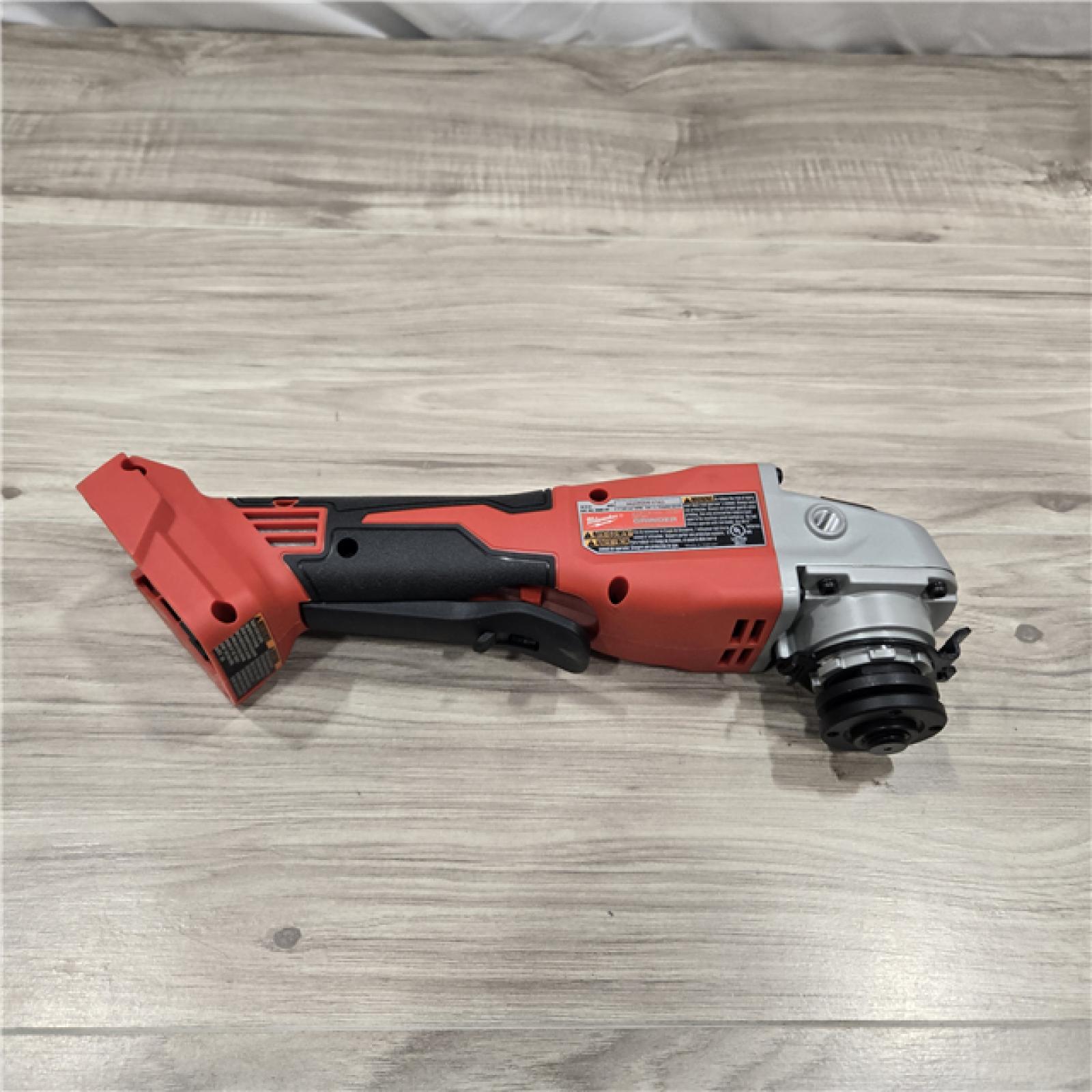 LIKE NEW! - Milwaukee 2686-20 18V Cordless Grinder (Tool Only)