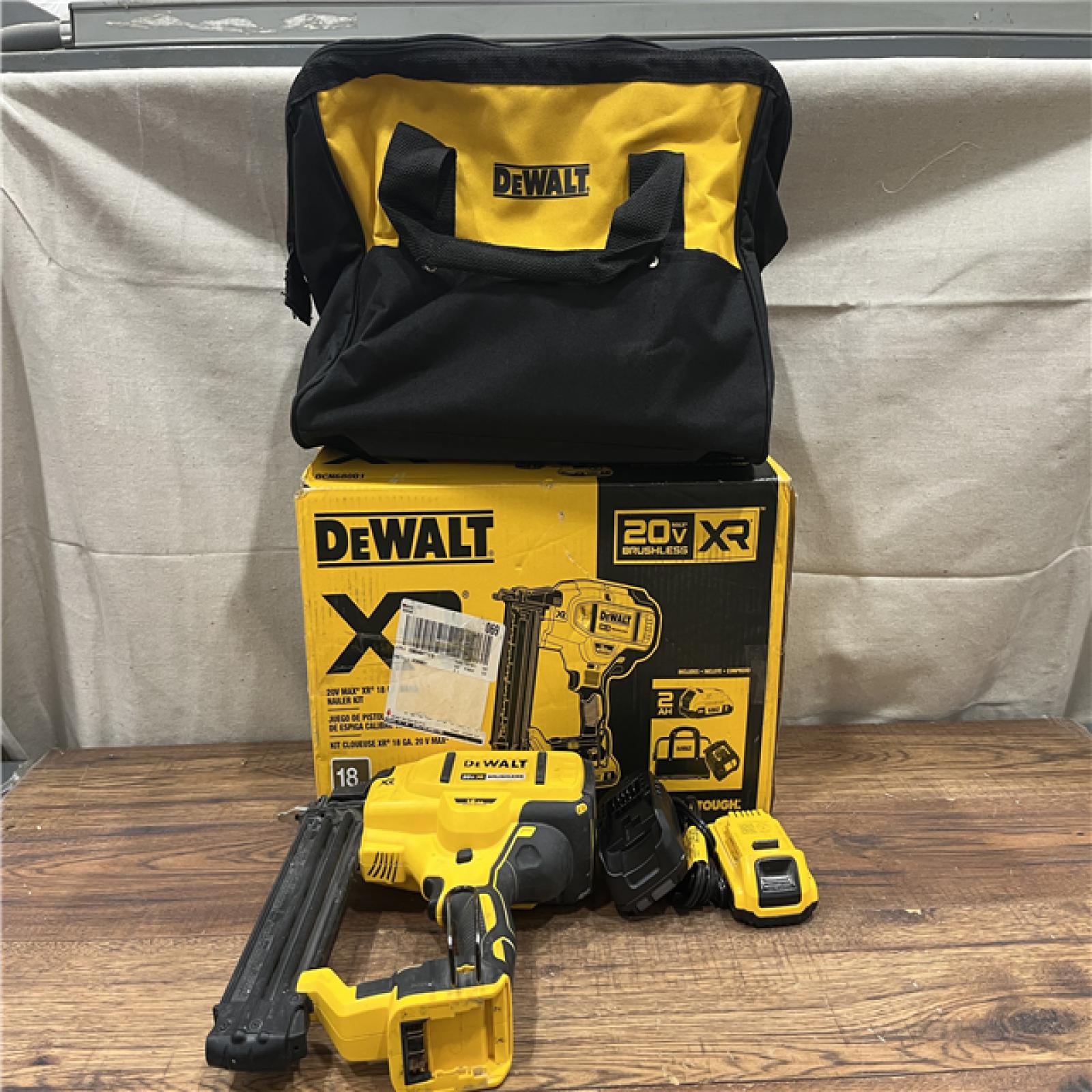 AS-IS DEWALT 20V MAX XR 18 Gauge Brad Nailer Kit