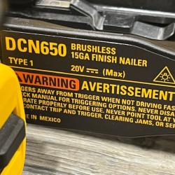 AS-IS DEWALT 20V MAX XR Lithium-Ion Cordless 2-1/2 in. 15-Gauge Finish Nailer Kit