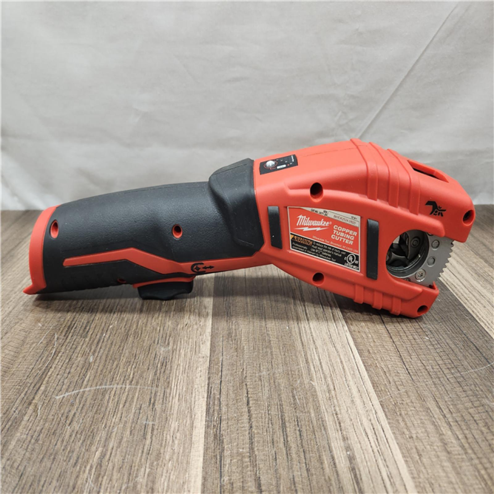 AS-IS- Milwaukee M12 12V Lithium-Ion Cordless Copper Tubing Cutter (Tool-Only)