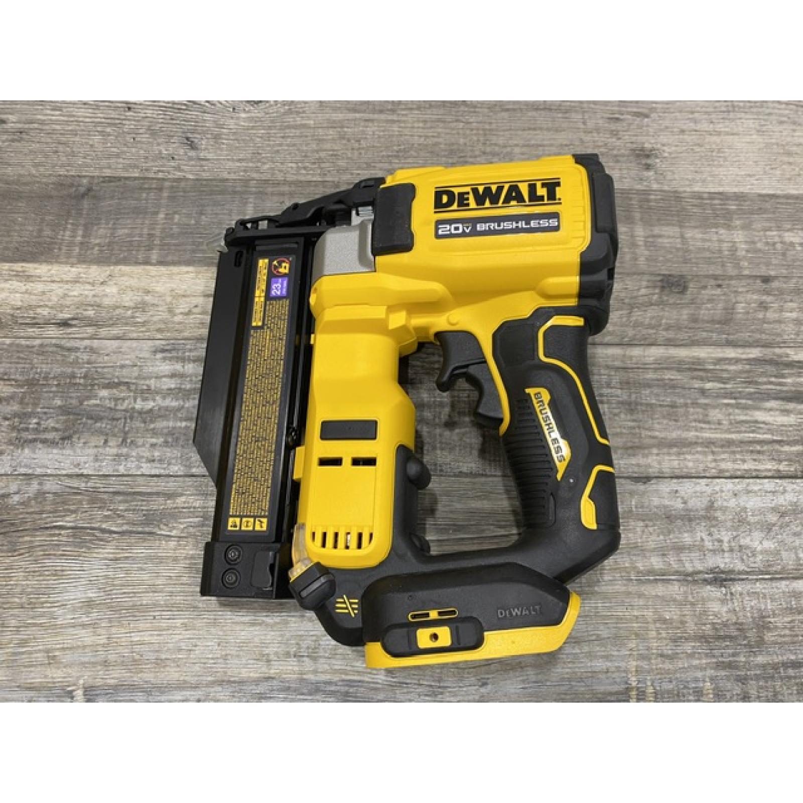 AS-IS DEWALT ATOMIC 20V MAX Lithium Ion Cordless 23 Gauge Pin Nailer Kit