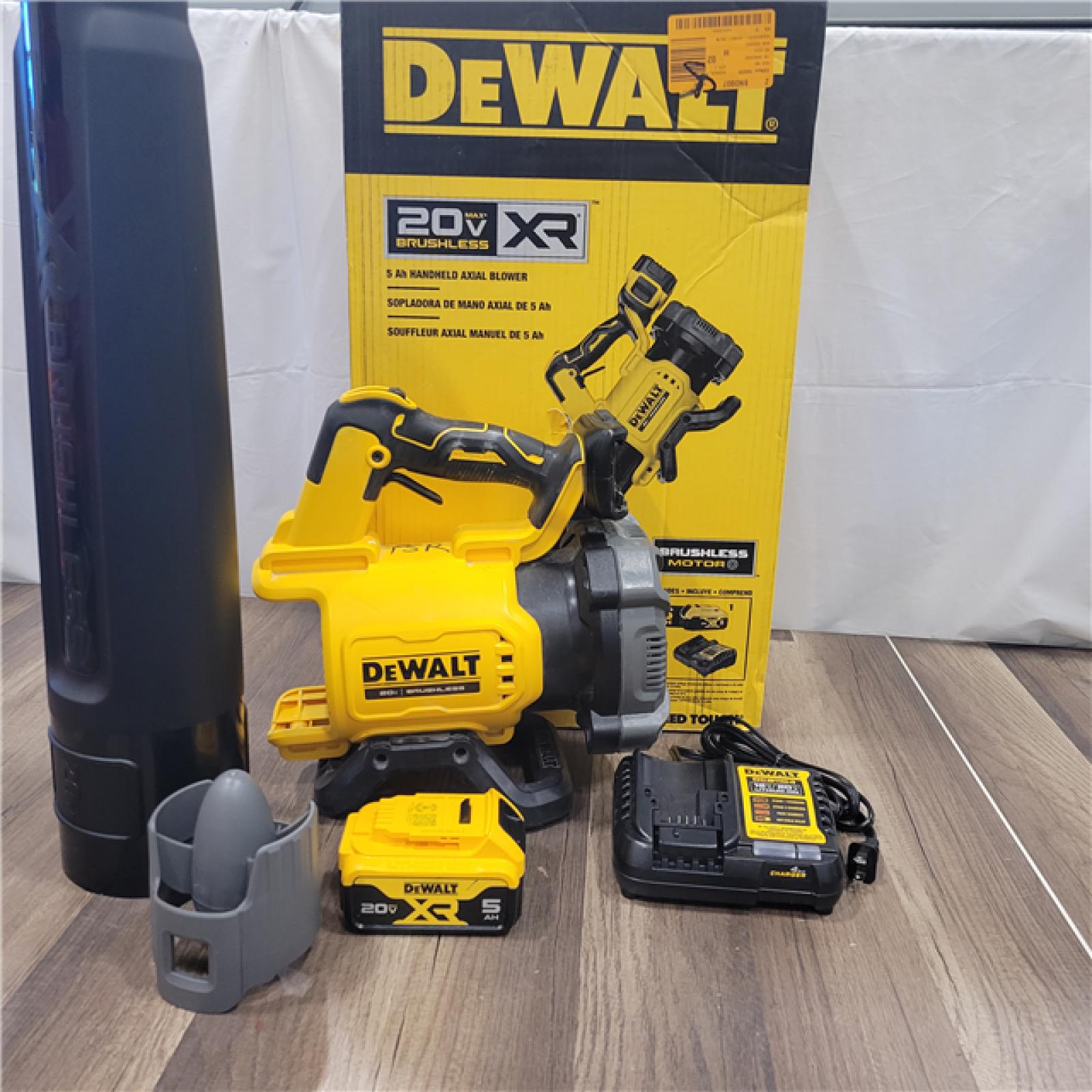 AS-IS DEWALT 20V MAX* XR Brushless Cordless Handheld Blower Kit
