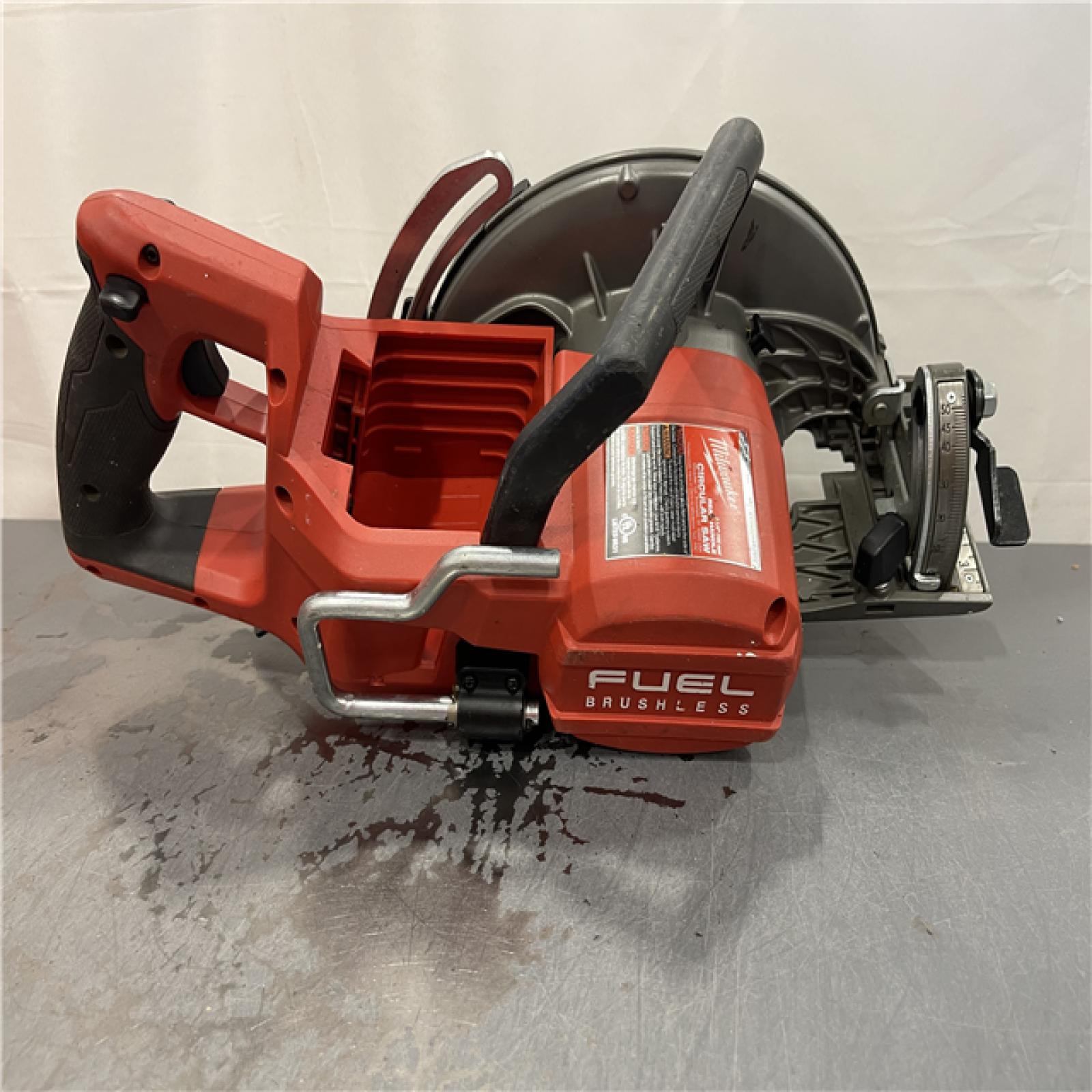 AS-IS - MILWAUKEE M18 FUEL 18V Lithium-Ion Cordless 7-1/4 in. Rear Handle Circular Saw