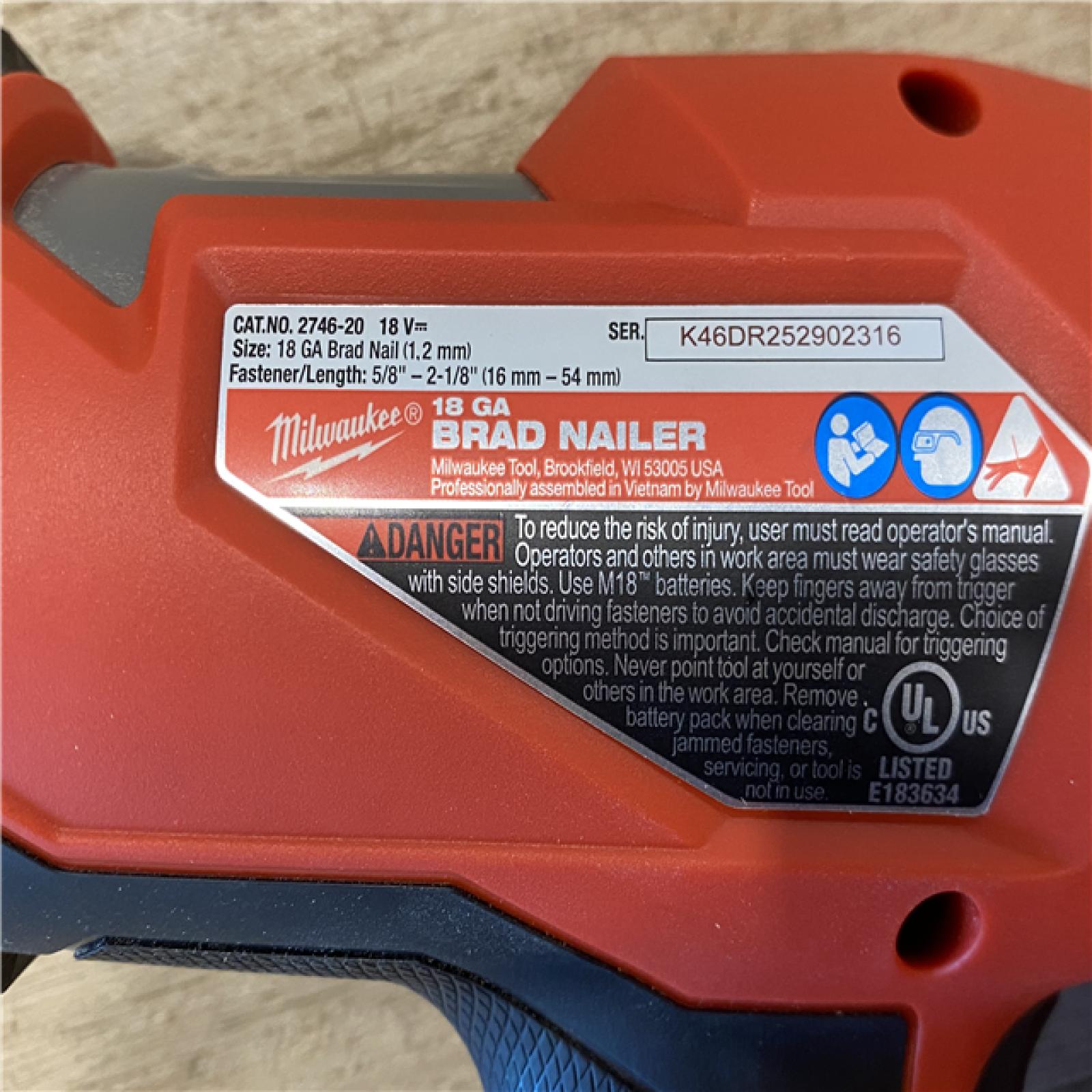 AS-IS Milwaukee FUEL 18-Volt Lithium-Ion Brushless Cordless Gen II 18-Gauge Brad Nailer (Tool-Only)