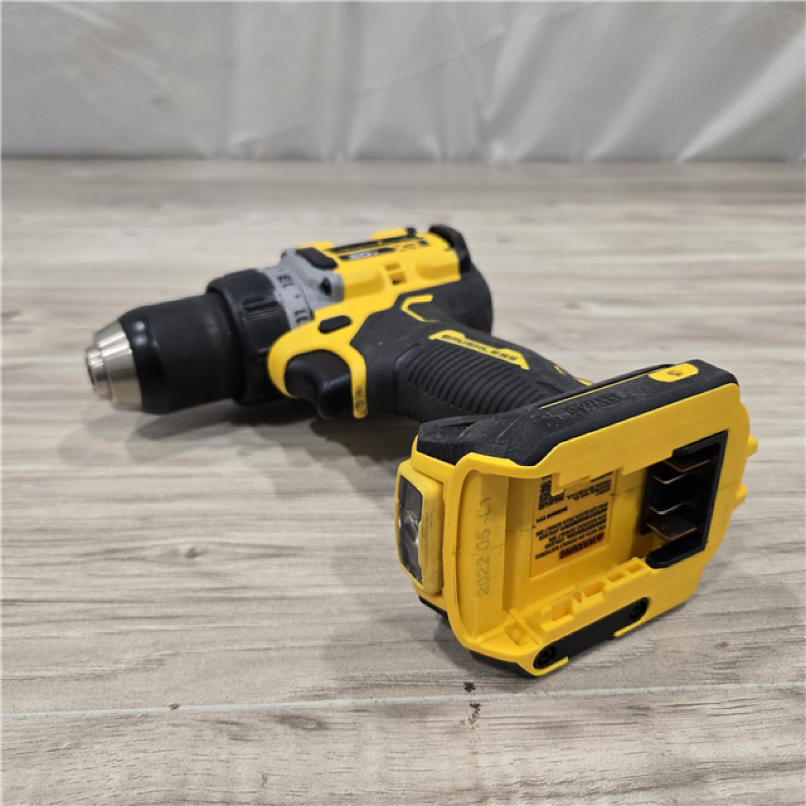 AS-IS DEWALT 20V MAX XR Cordless 1/2 Drill/Driver Kit