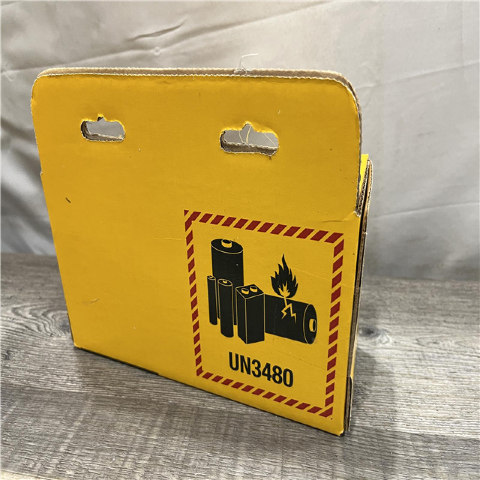 NEW - DEWALT 20V MAX Lithium-Ion 5.0 Ah Battery and Charger