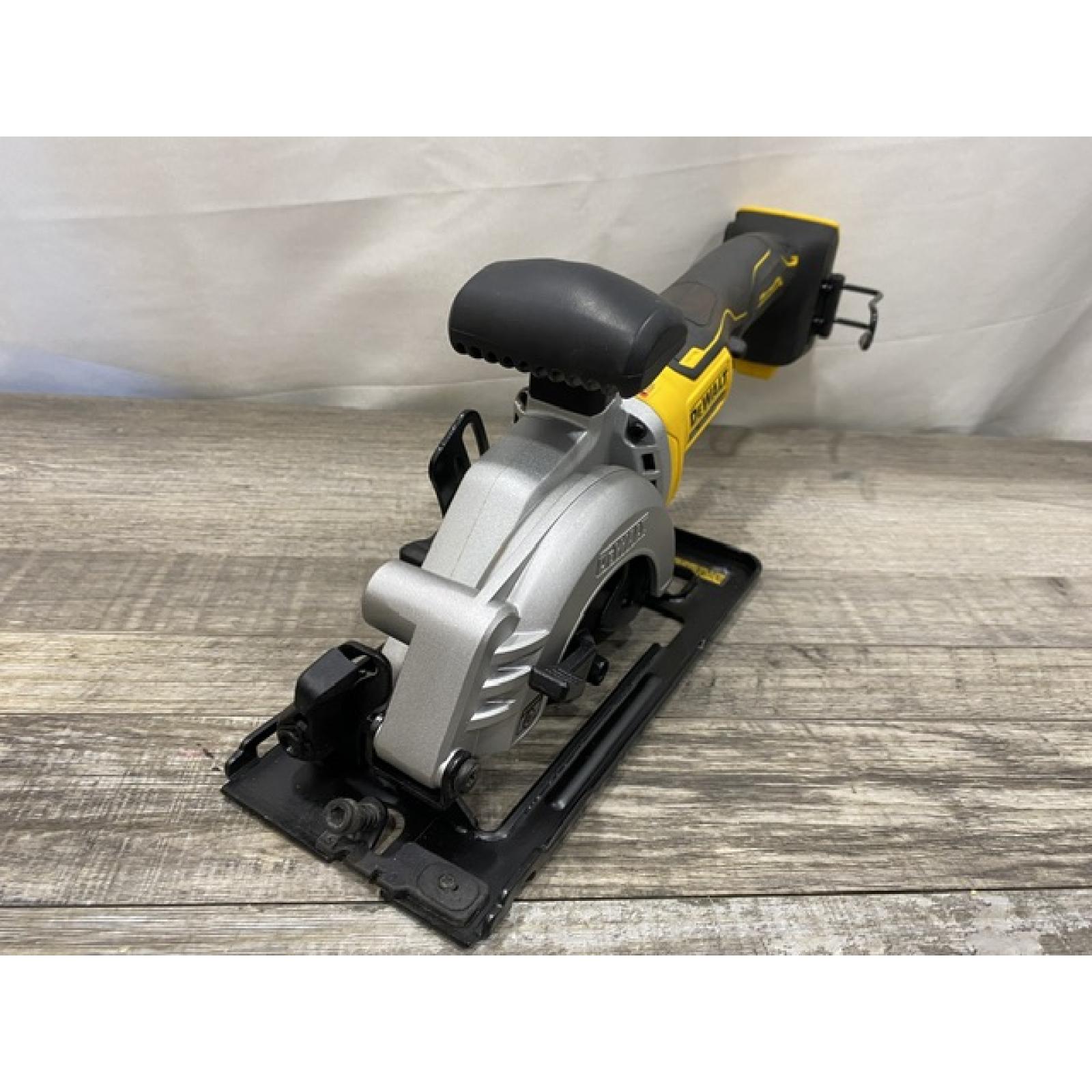 AS-IS DEWALT ATOMIC 20V MAX Cordless Brushless 4-1/2 in. Circular Saw (Tool Only)