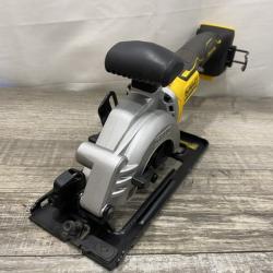 AS-IS DEWALT ATOMIC 20V MAX Cordless Brushless 4-1/2 in. Circular Saw (Tool Only)