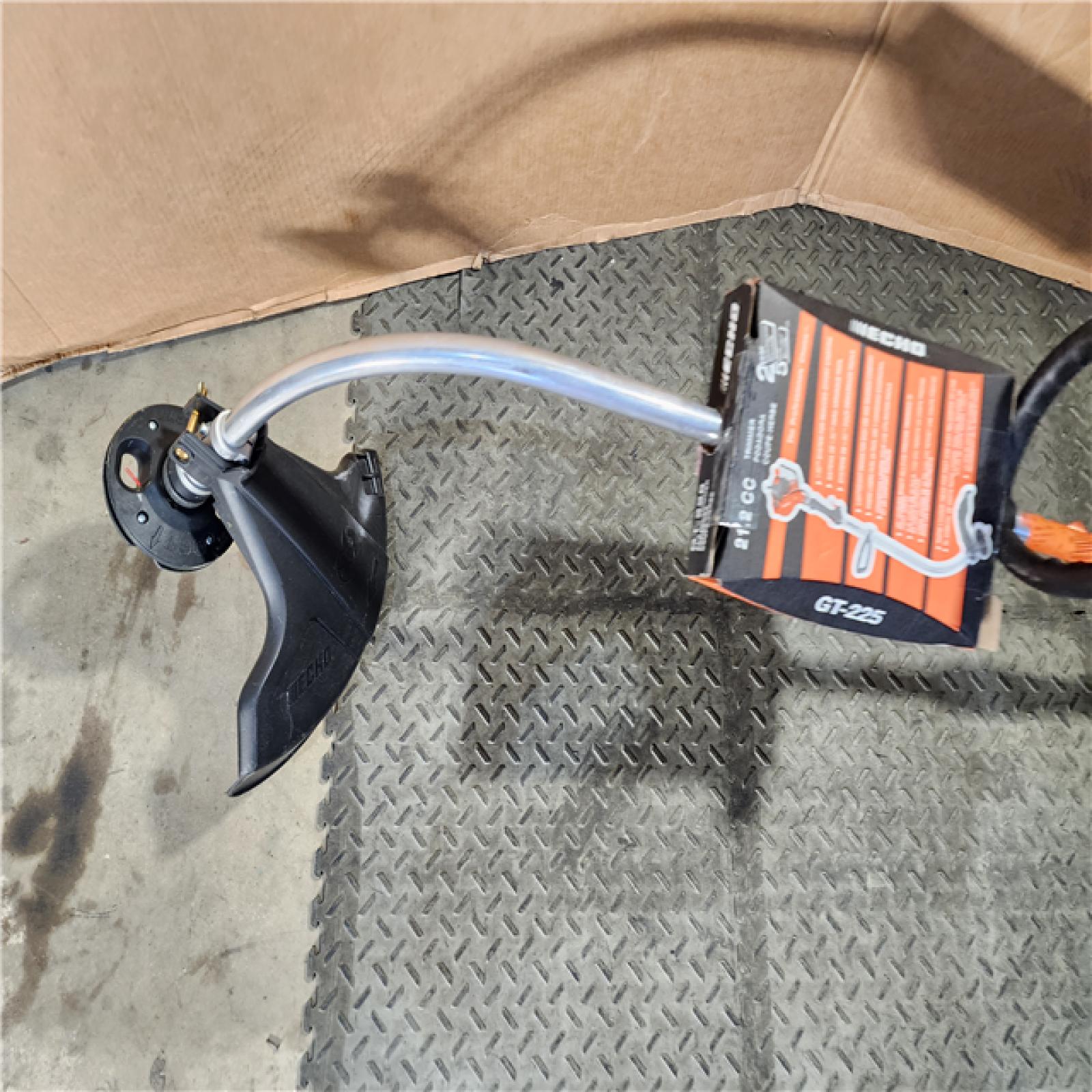 HOUSTON LOCATION - AS-IS Echo GT-225 21.2cc 2 Stroke Lightweight Durable Gas Curved Shaft String Trimmer