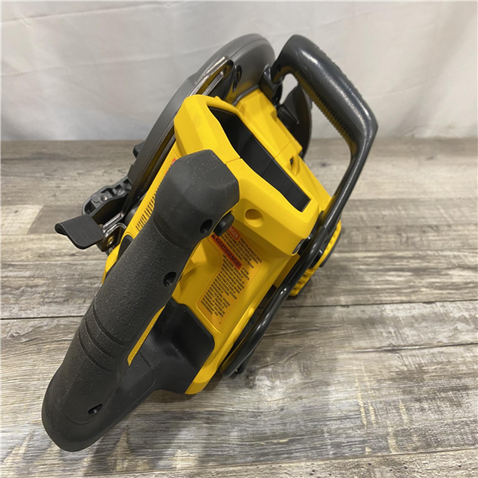 AS-IS DEWALT FLEXVOLT 60V MAX Cordless Brushless 7-1/4 in. Wormdrive Style Circular Saw (Tool Only)