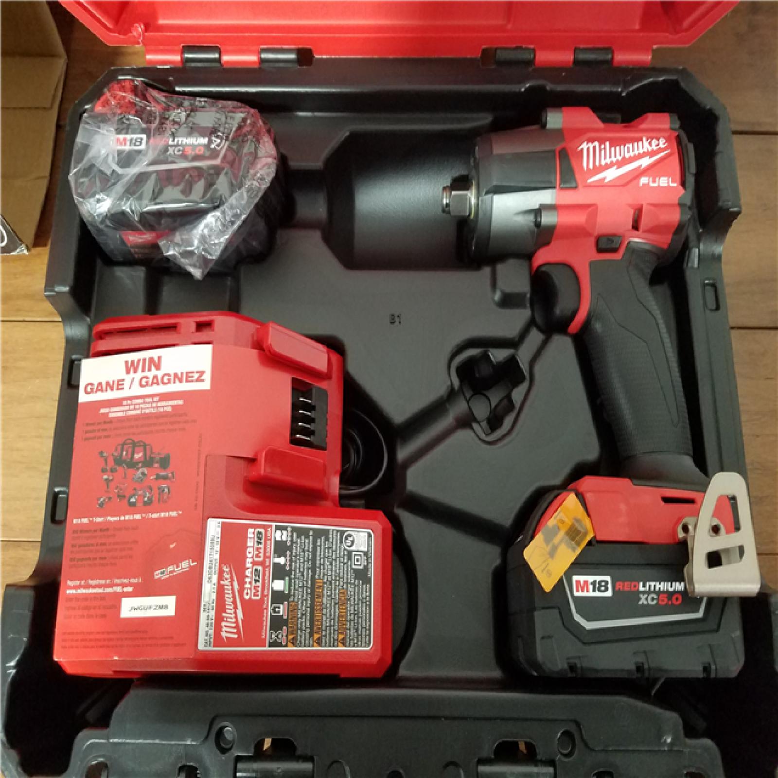 California NEW Milwaukee 1/2 Mid Torque Impact Wrench, Includes (2) Batteries, Charger & Hard Case