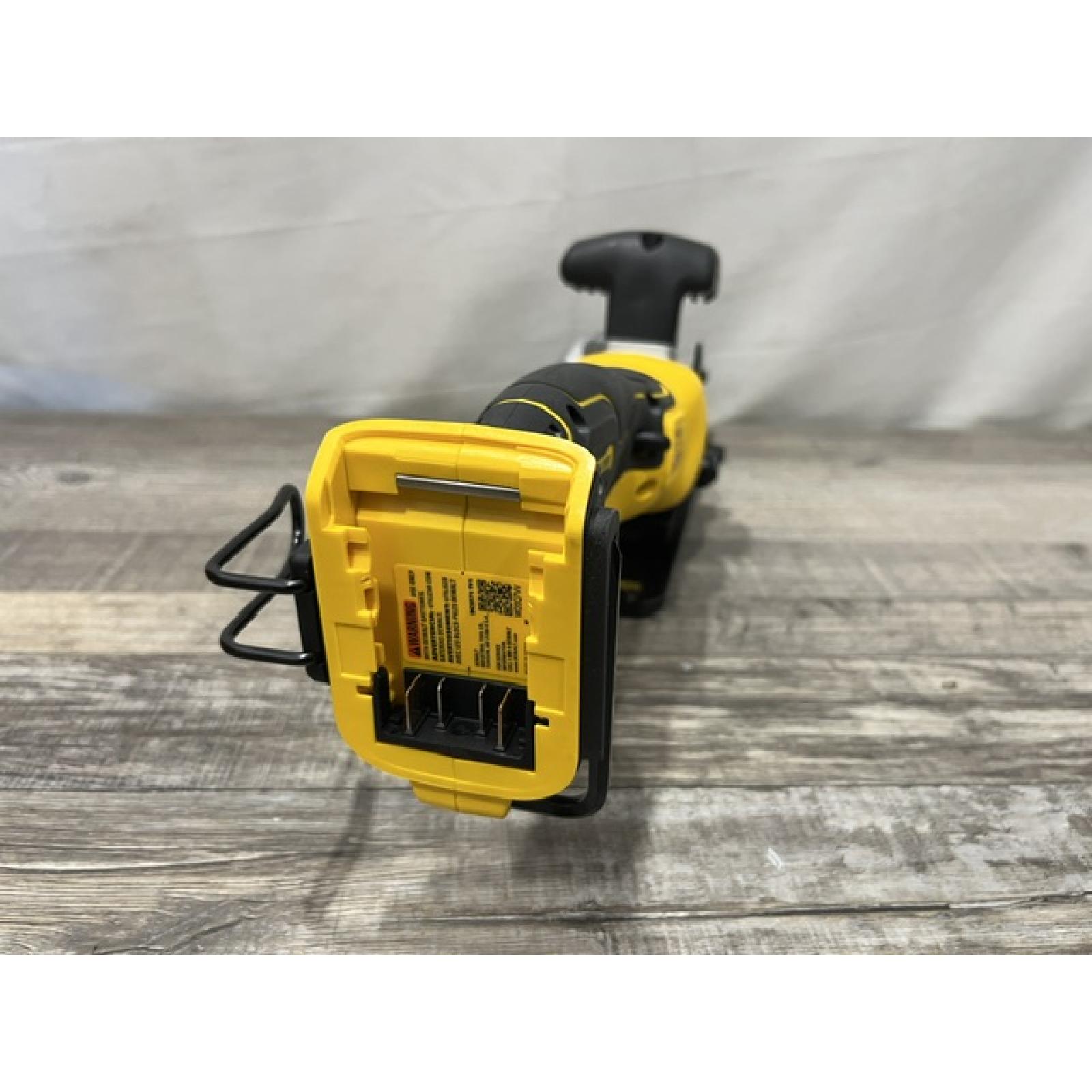 AS-IS DEWALT ATOMIC 20V MAX Cordless Brushless 4-1/2 in. Circular Saw (Tool Only)