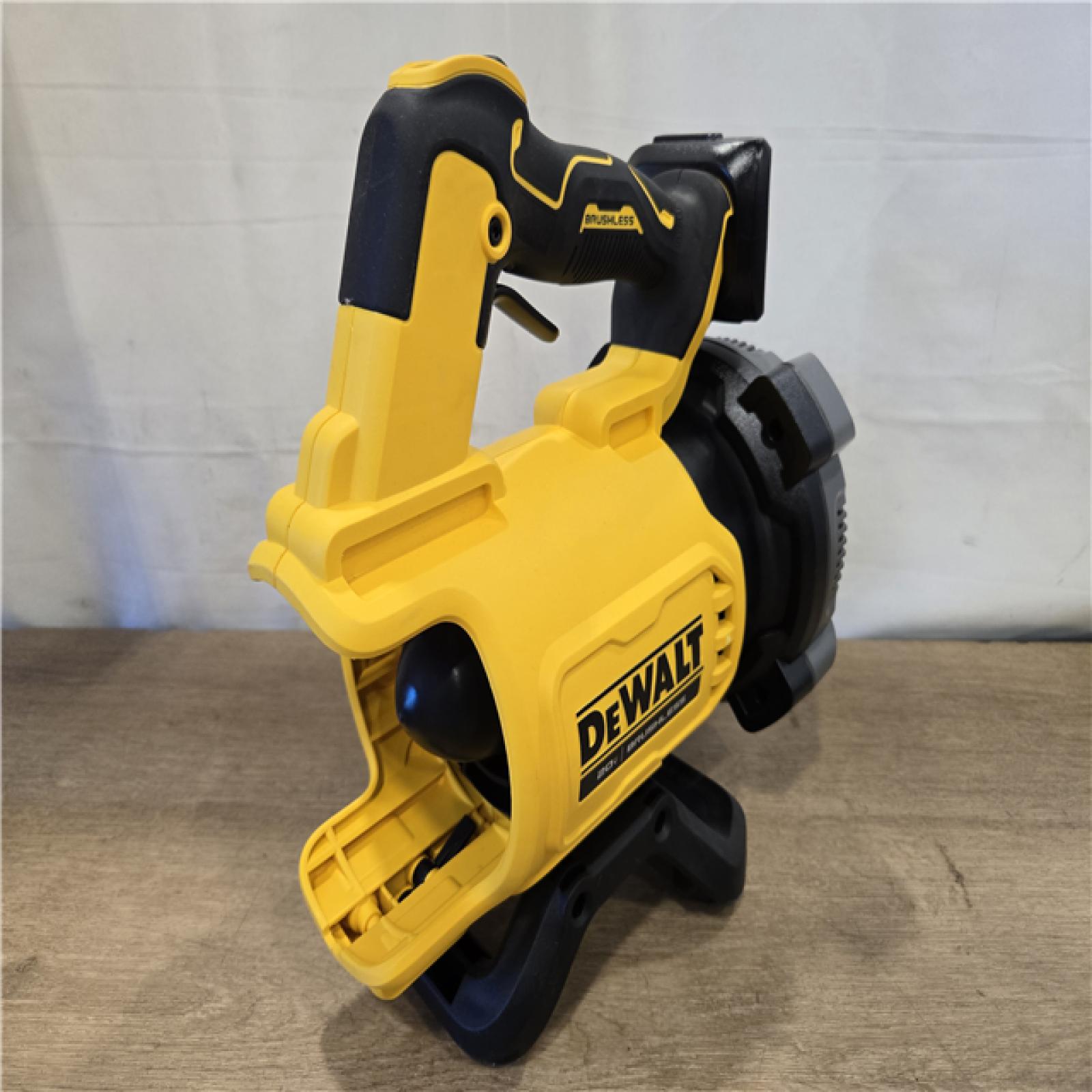 AS-IS DEWALT 20V MAX* XR Cordless Handheld Blower Kit