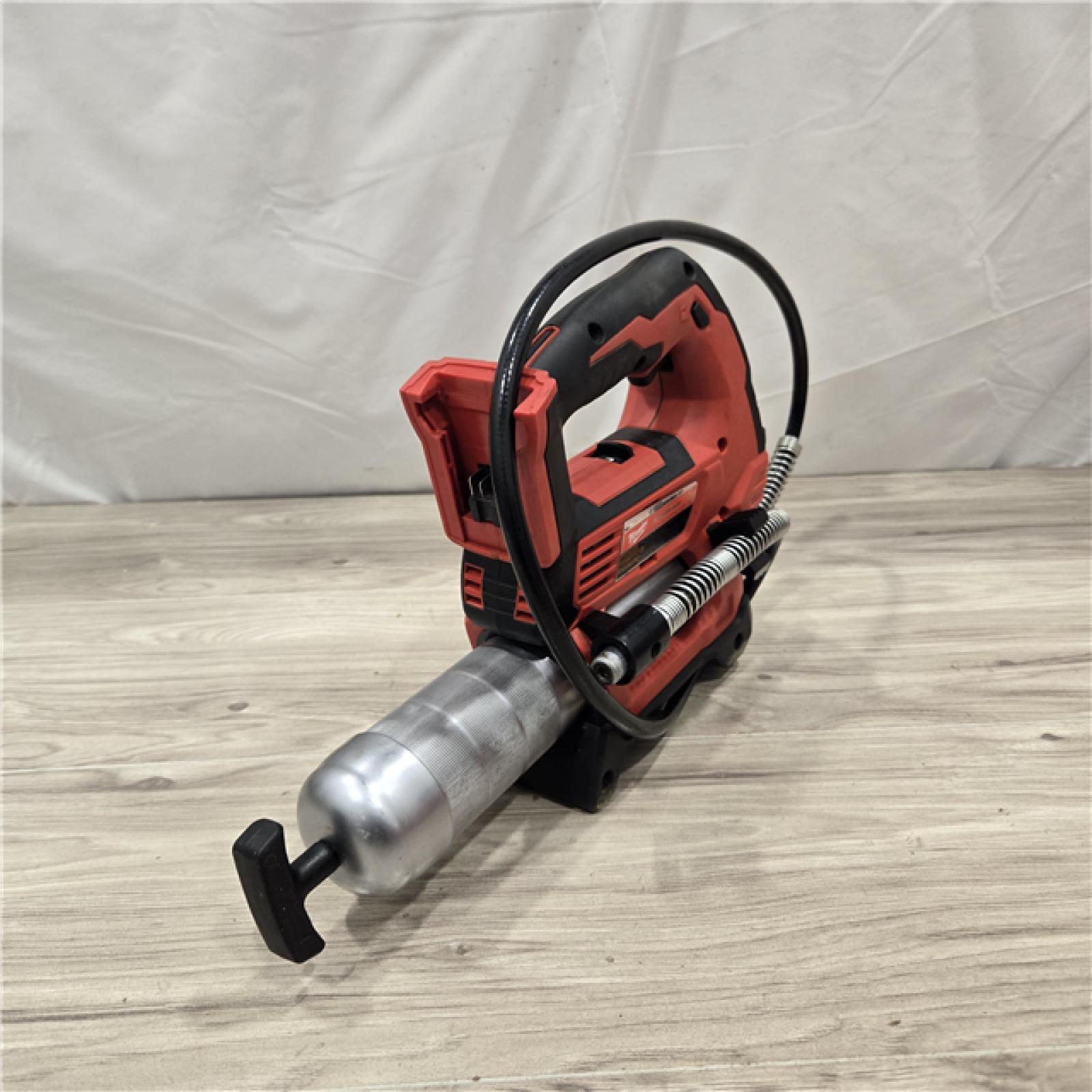 AS-IS Milwaukee M18 18V Cordless Grease Gun 2-Speed (Tool-Only)