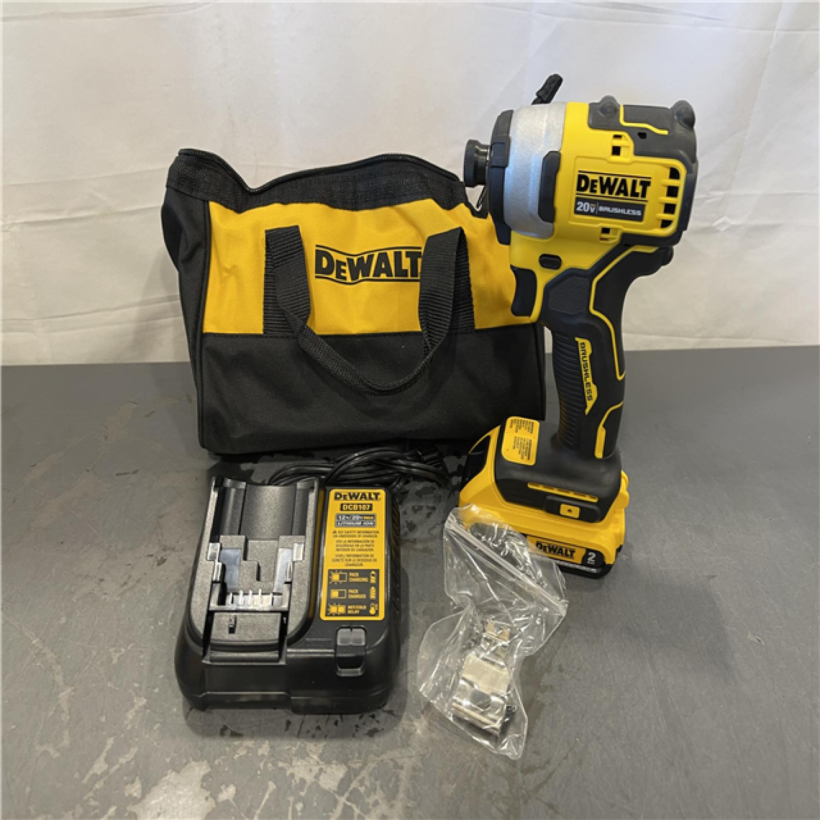 AS-IS - DEWALT ATOMIC 20V MAX* Brushless Cordless Compact 1/4 in. Impact Driver Kit