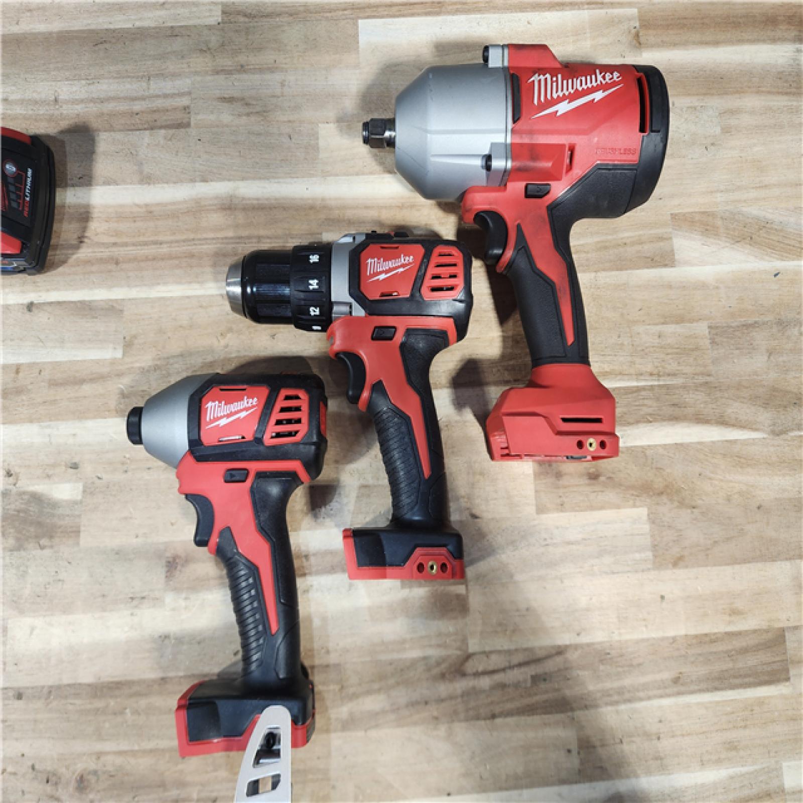 HOUSTON LOCATION - AS-IS MILWAUKEE 3 TOOL COMBO KIT W/ (2) BATTERY & CHARGER