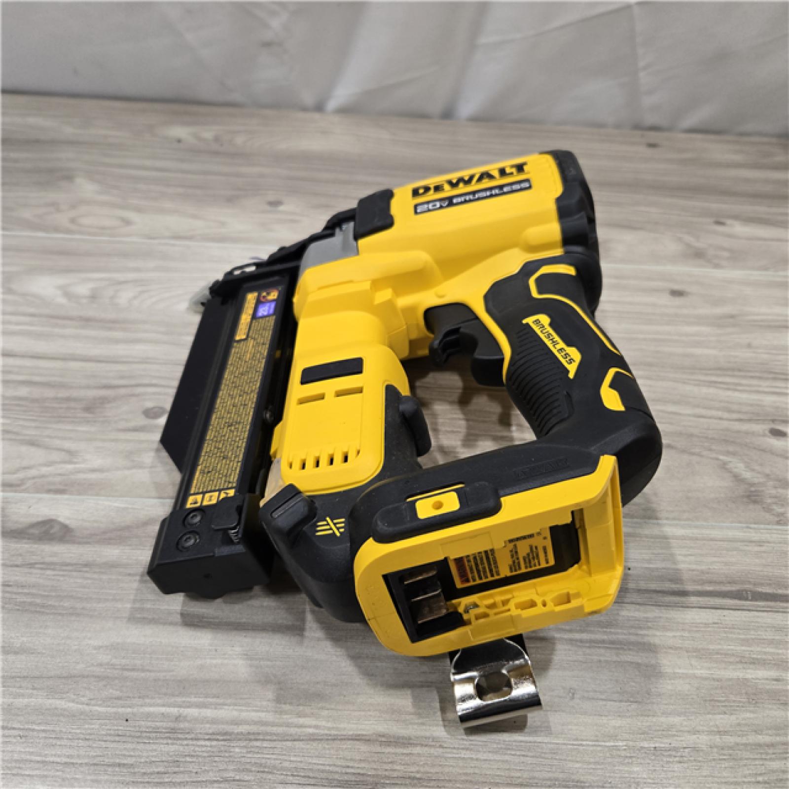 AS-IS DeWalt DCN623D1 20-Volt MAX Atomic Compact Cordless Pin Nailer Kit