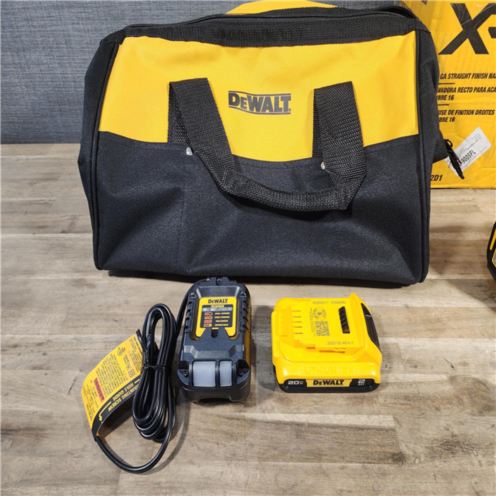 HOUSTON LOCATION - AS-IS Dewalt 20-Volt MAX XR Lithium-Ion 16-Gauge Cordless Finish Nailer Kit