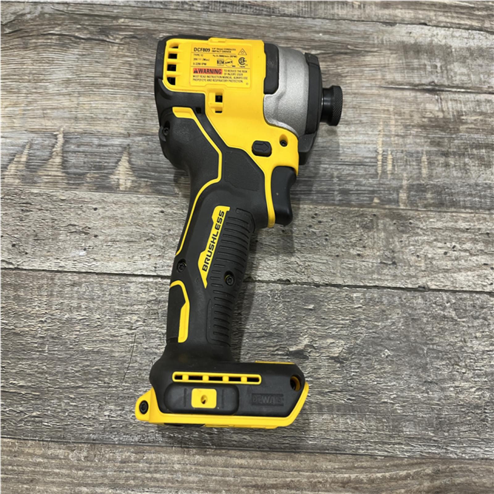 AS-IS DEWALT Atomic 20V Max Lithium-Ion Brushless Cordless Compact 1/4 in. Impact Driver Kit