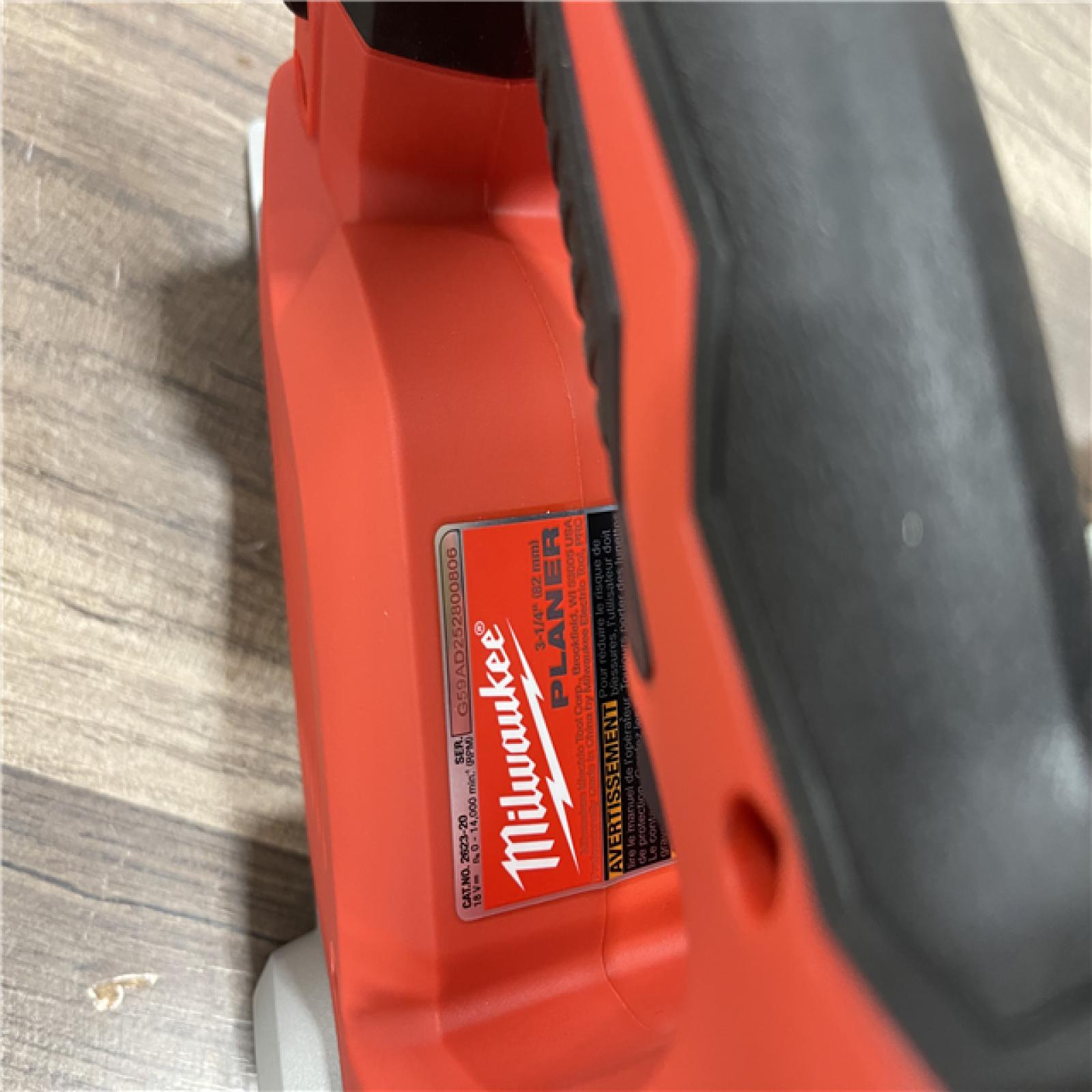 AS-IS Milwaukee M18 18V Lithium-Ion Cordless 3-1/4 in. Planer (Tool-Only)