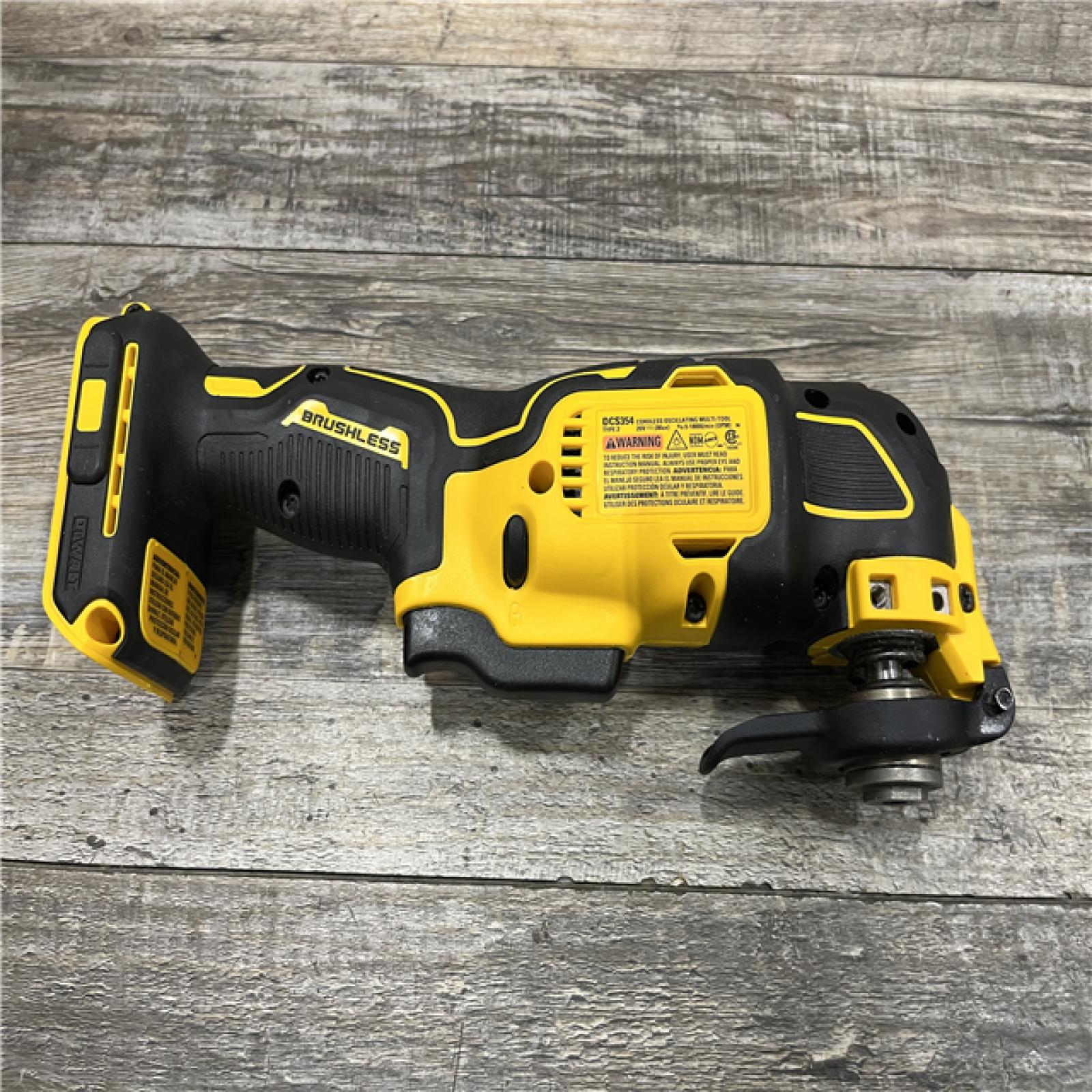 AS-IS DEWALT ATOMIC 20V MAX Cordless Brushless Oscillating Multi Tool Kit