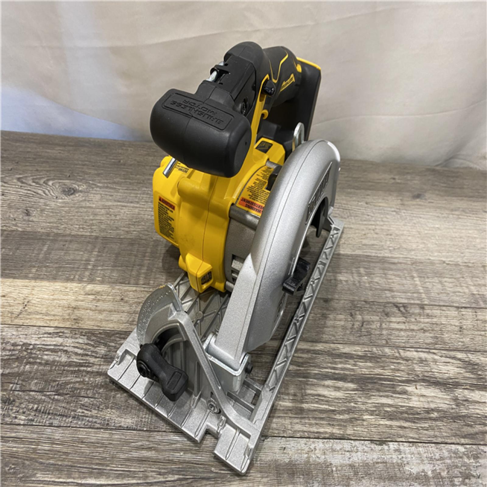 AS-IS DEWALT 20V MAX Cordless Brushless 6-1/2 in. Sidewinder Style Circular Saw (Tool Only)