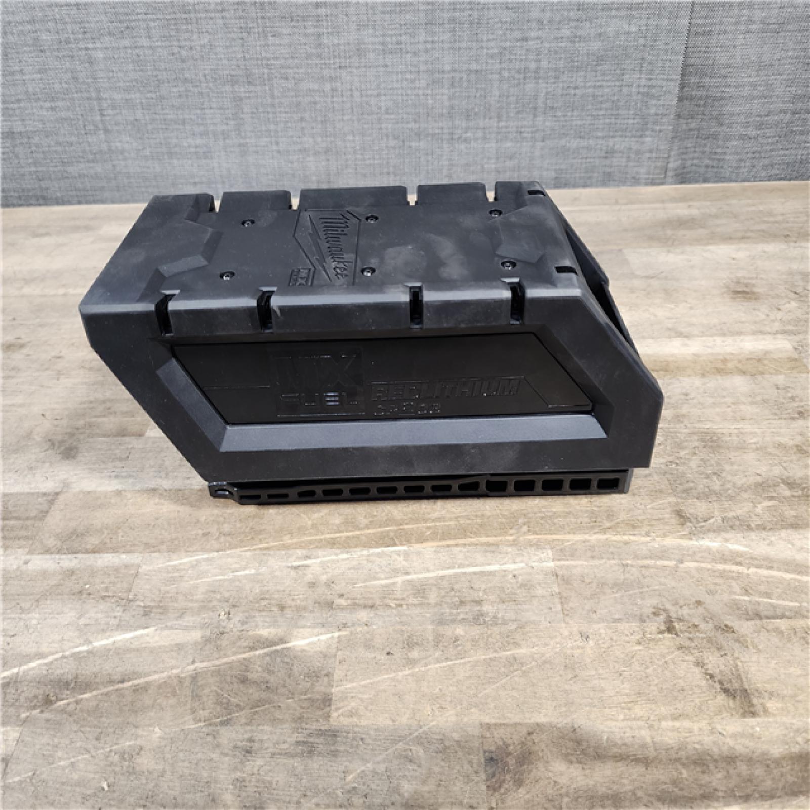 HOUSTON LOCATION - AS-IS Milwaukee MXFCP203 MX FUEL REDLITHIUM CP203 Battery Pack (BATTERY ONLY)