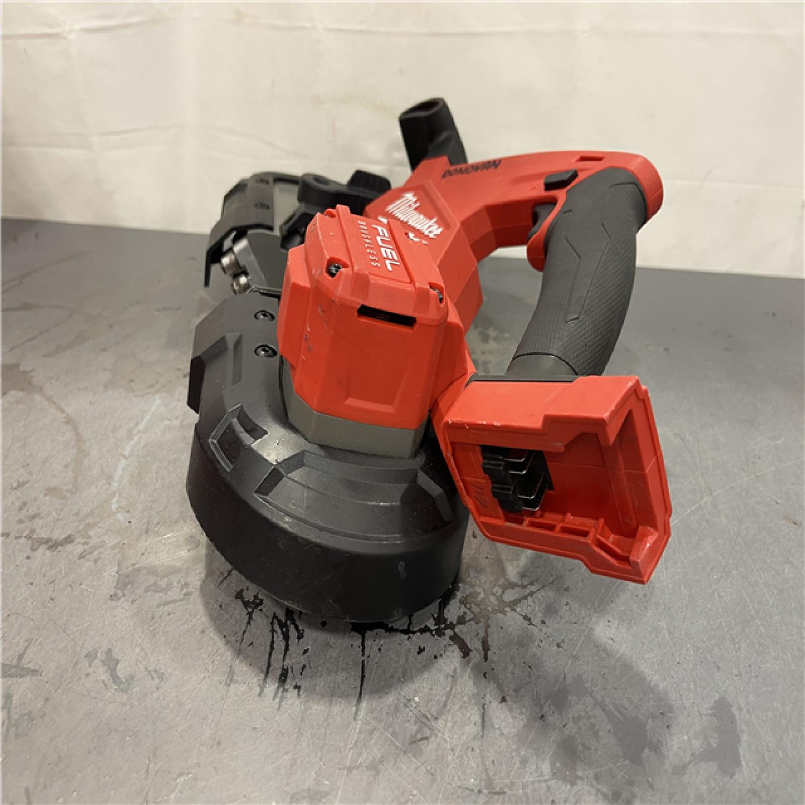 AS-IS - Milwaukee M18 FUEL 18V Lithium-Ion Brushless Cordless Compact Bandsaw