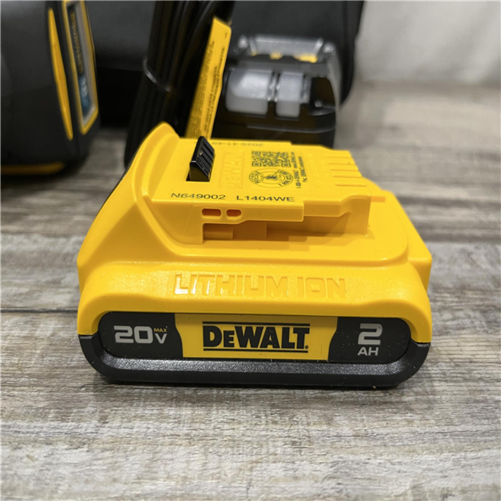 AS-IS DEWALT 20V MAX XR 16-Gauge Electric Cordless Angled Finishing Nailer Kit