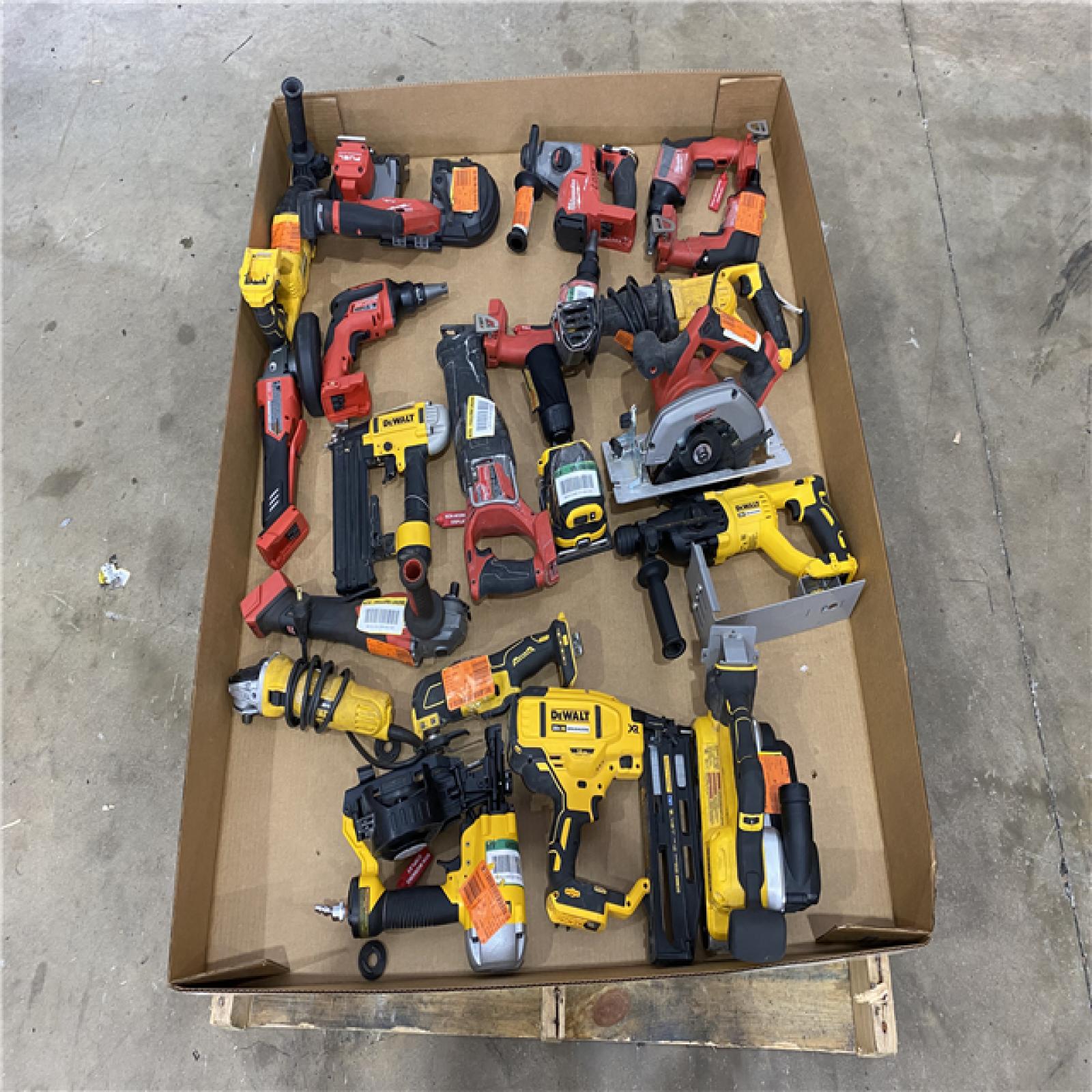 Houston Location AS IS - Tool Pallet