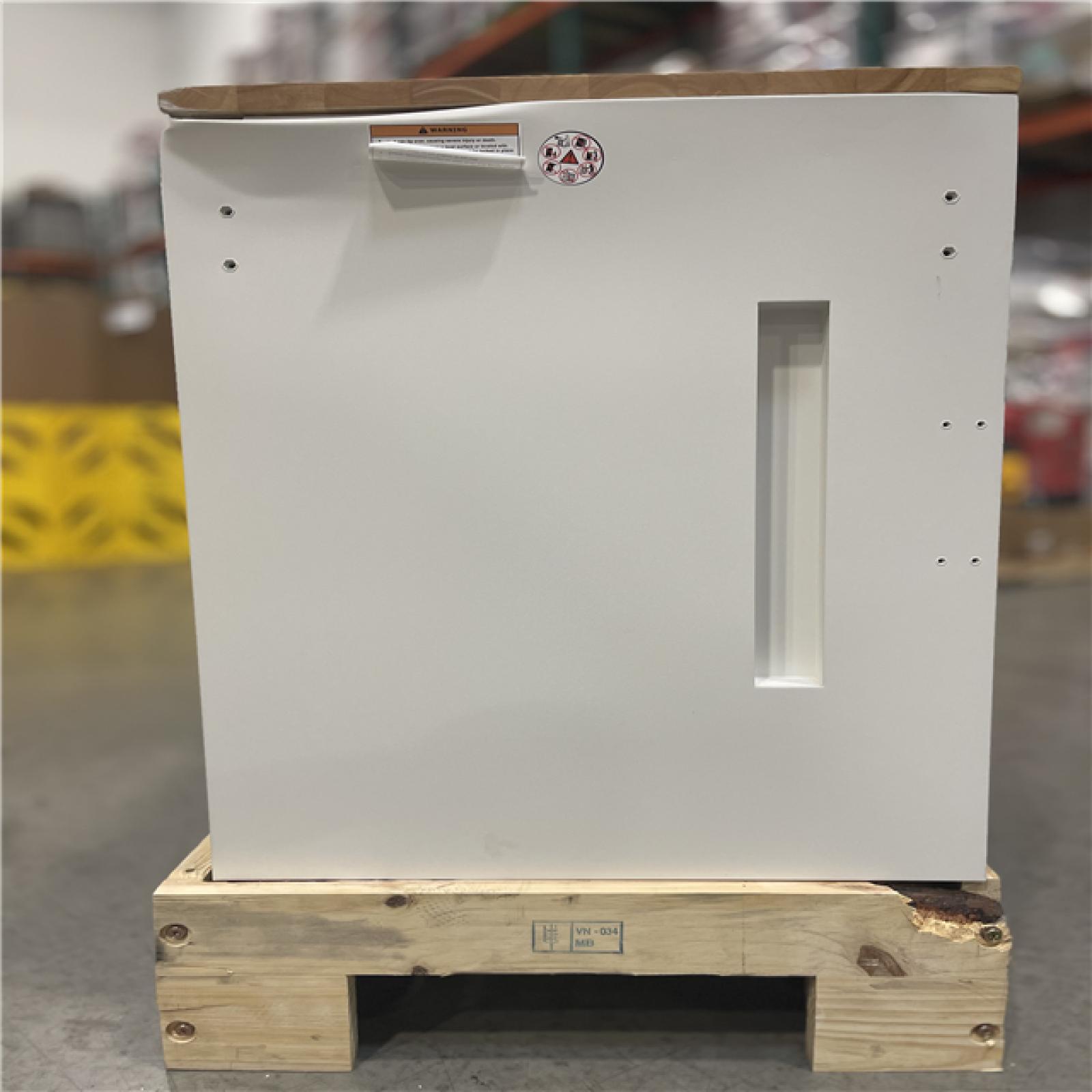 DALLAS LOCATION- AS IS! Husky Tool Storage 72 in. W x 24 in. D 18-Drawer Heavy Duty Adjustable Height Mobile Workbench Cabinet in Matte White