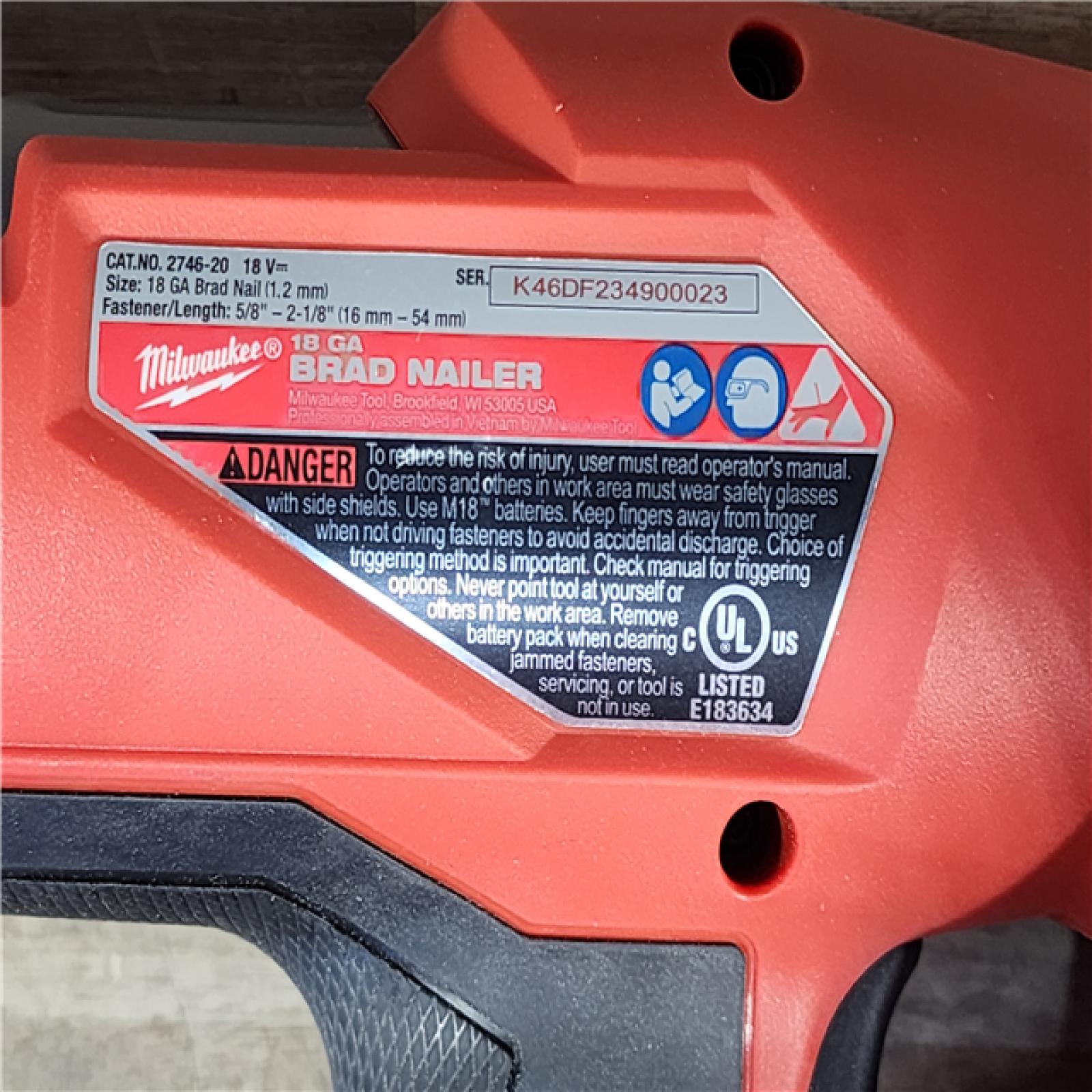 HOUSTON LOCATION - AS-IS Milwaukee M18 FUEL 18 Gauge Brad Nailer (TOOL ONLY)