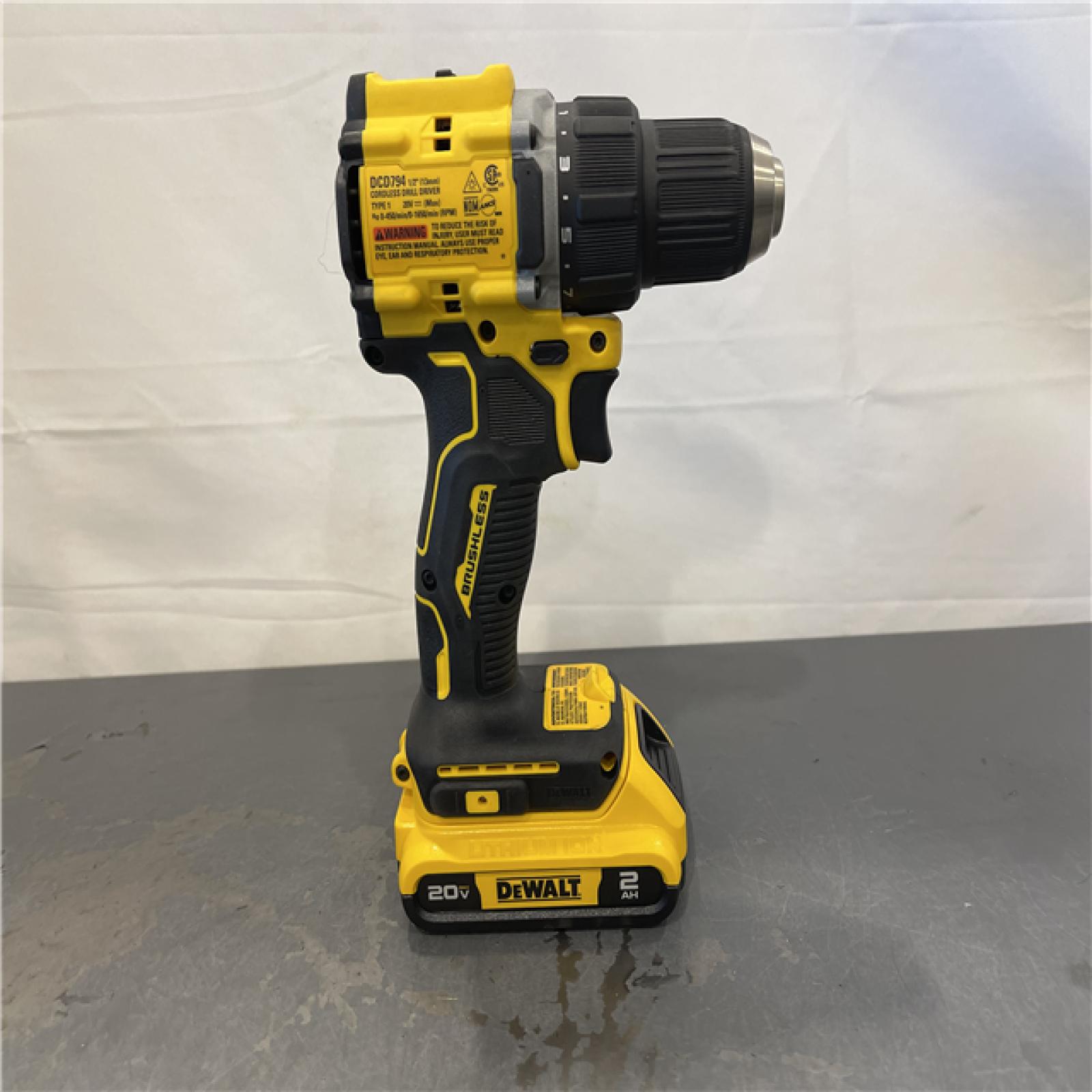 AS-IS - DEWALT ATOMIC 20-Volt Lithium-Ion Cordless Compact 1/2 in. Drill/Driver Kit