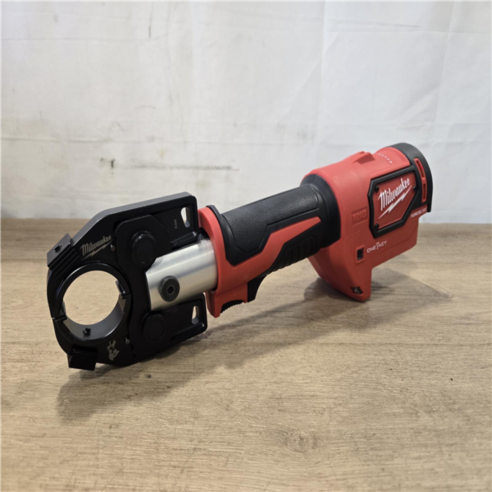 Milwaukee M18 18V Cordless FORCE LOGIC 600 MCM Crimper Kit
