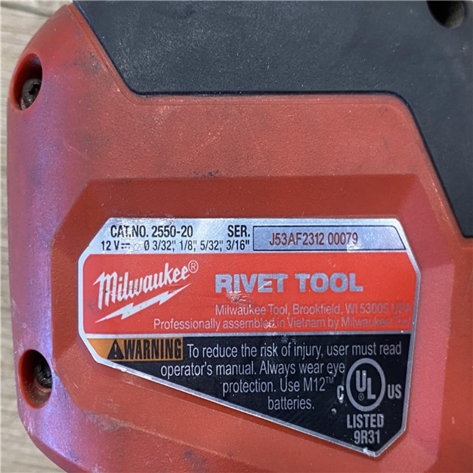 AS-IS Milwaukee 12-Volt Lithium-Ion Cordless Rivet Tool (Tool-Only)