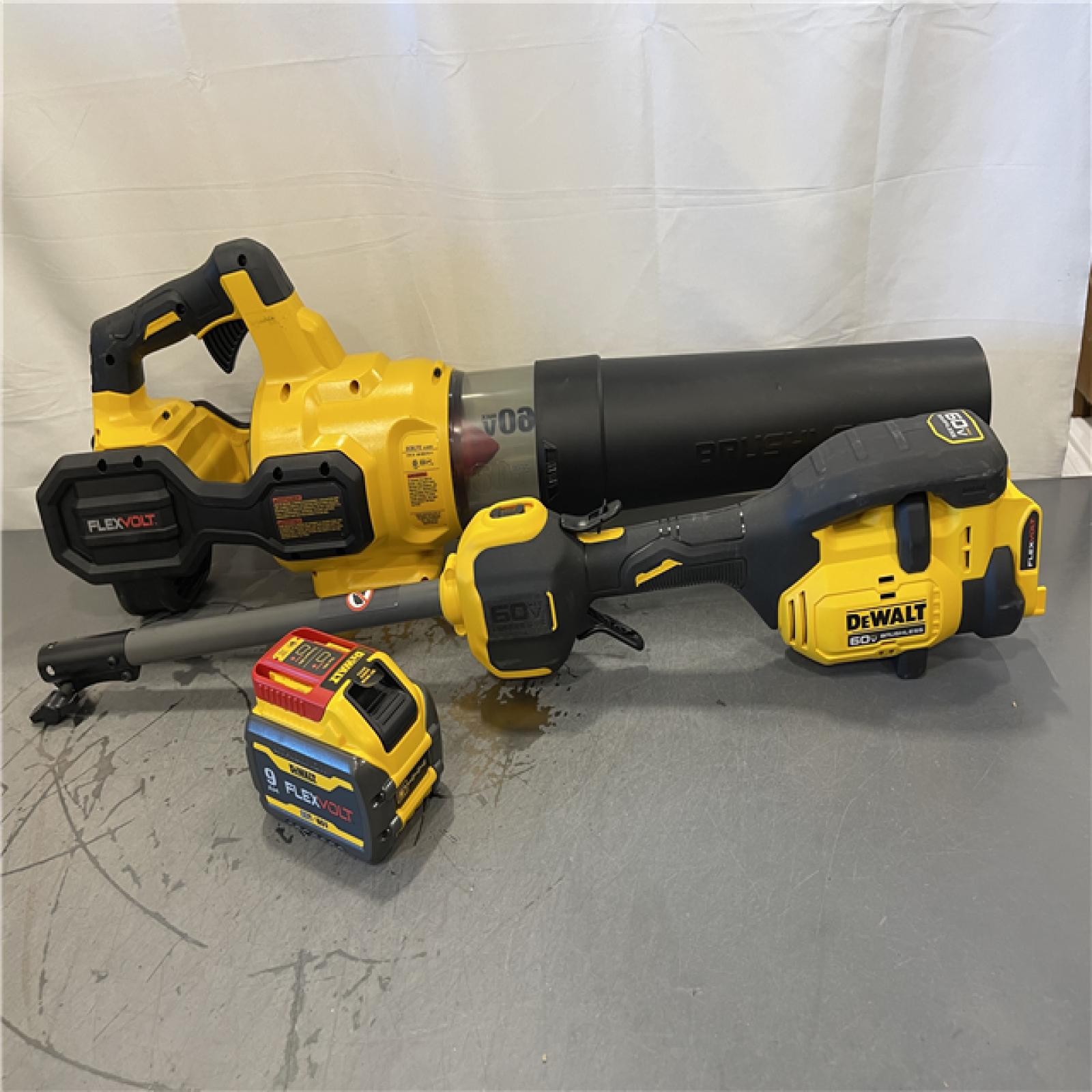 AS-IS - DeWalt FLEXVOLT 60V MAX Cordless Battery Powered String Trimmer & Blower Combo Kit