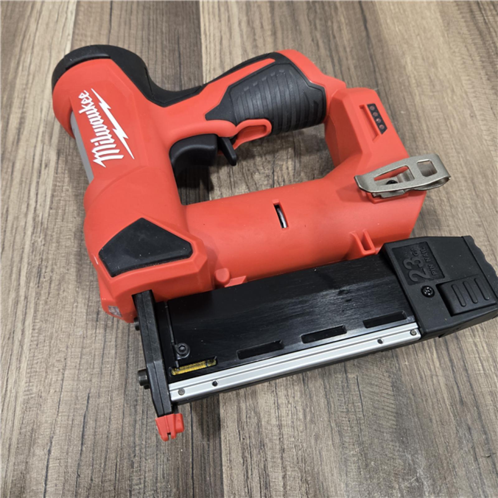 GOOD   Milwaukee 2540-20 12V 23 Gauge Cordless Pin Nailer (Tool Only)