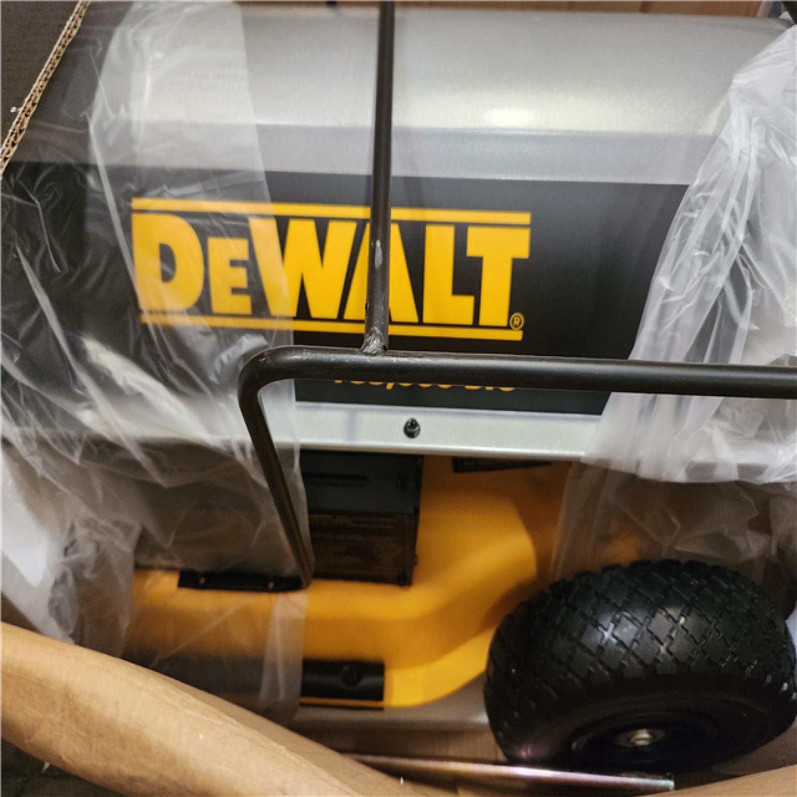 Phoenix NEW DEWALT 135 000 BTU Yellow Forced Air Kerosene Outdoor Space Heater with Multi-Fuel Compatibility